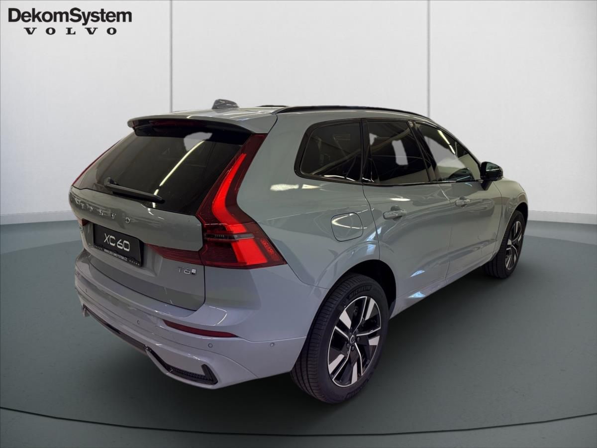 Volvo XC60, 2,0 T6 AWD Plus Dark 6887 - fotka 3