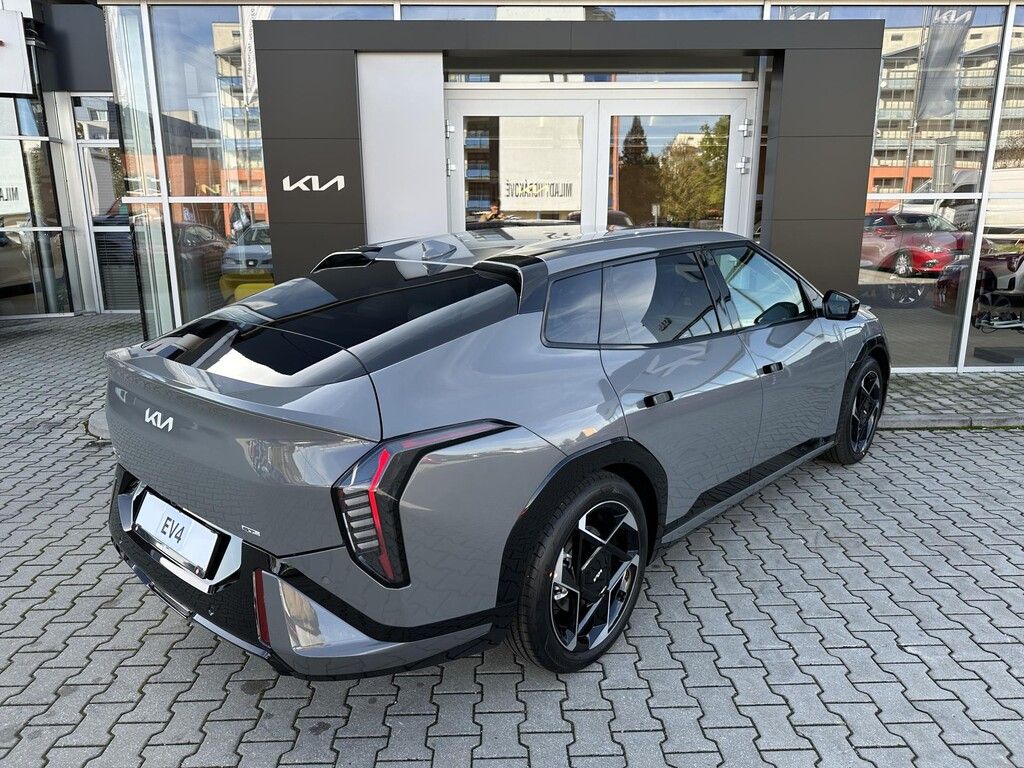 Kia EV4, GT-LINE 81,4 kWh + V2L - fotka 3