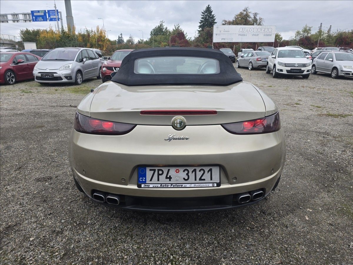 Alfa Romeo Spider, 2,4 JTDm 20v - fotka 6