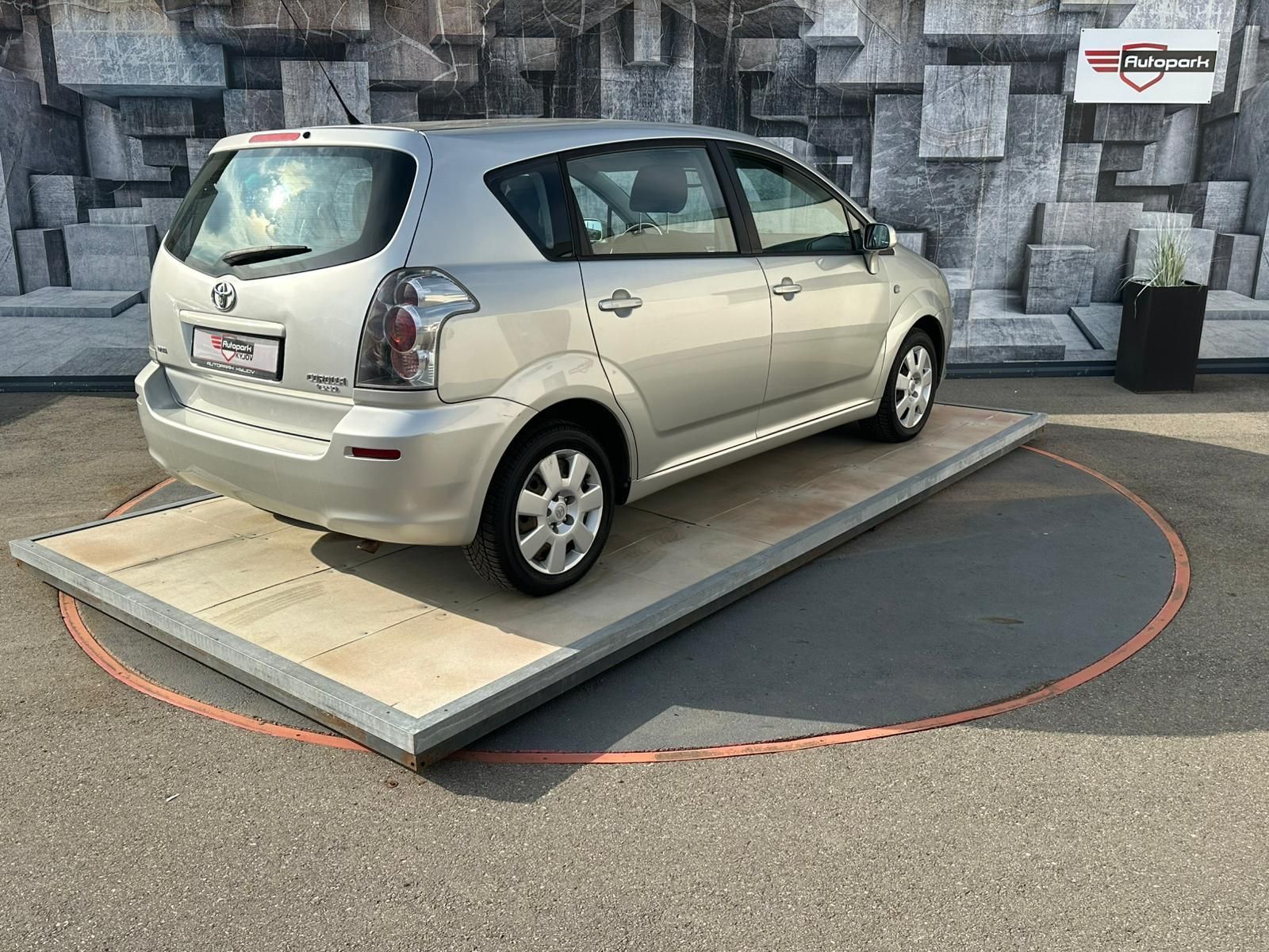 Toyota Corolla Verso, 1.6VVT-i, 81KW - fotka 6