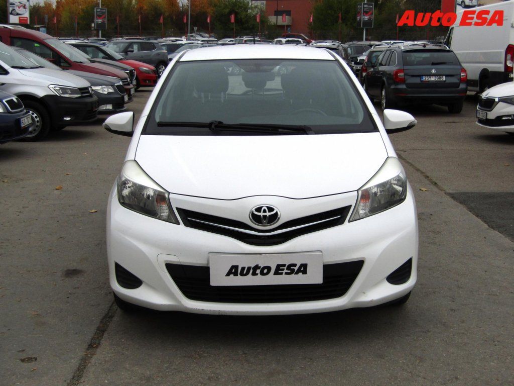 Toyota Yaris, 1.0VVT-i,2.maj,ČR,STK2/27 - fotka 2