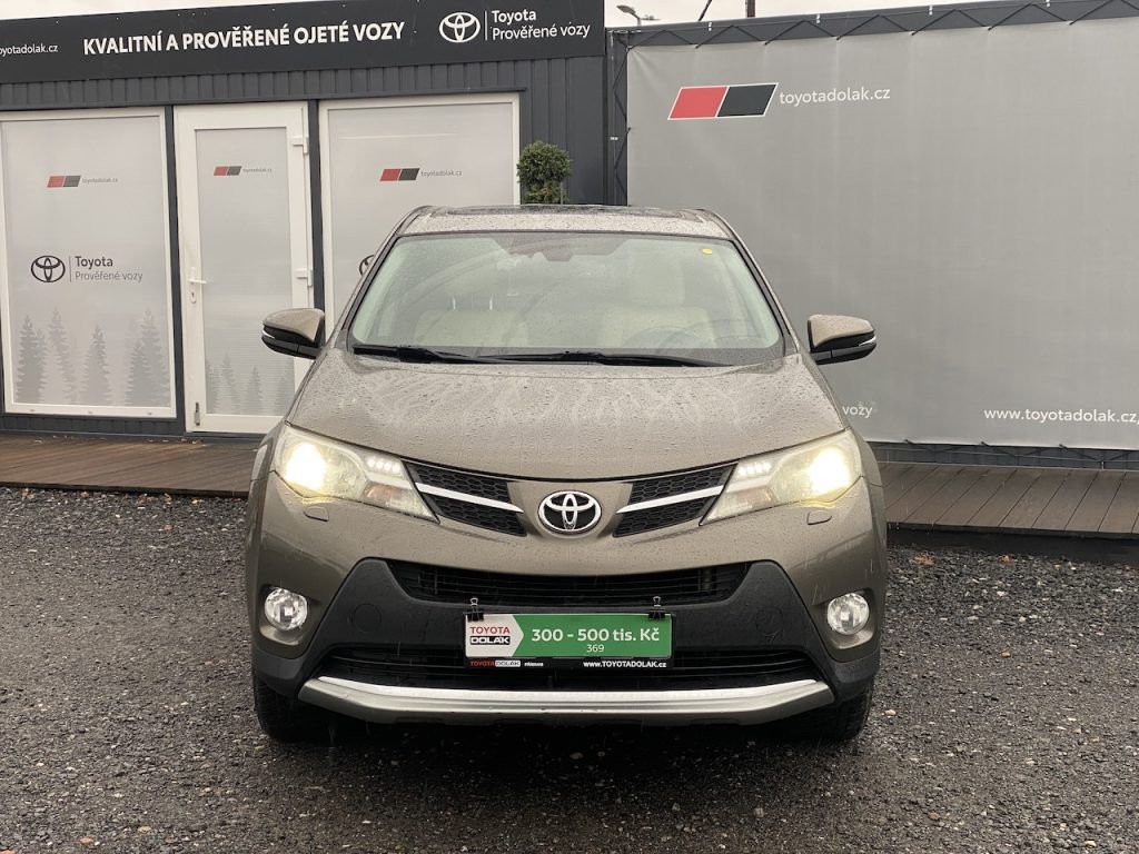 Toyota Rav4, 2.2D, ČR, navi, automat, 4x4 - fotka 2