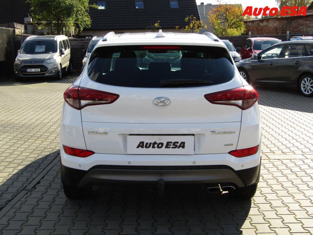 Hyundai Tucson, 2.0 CRDi 4x4,ČR,AT,navi - fotka 5