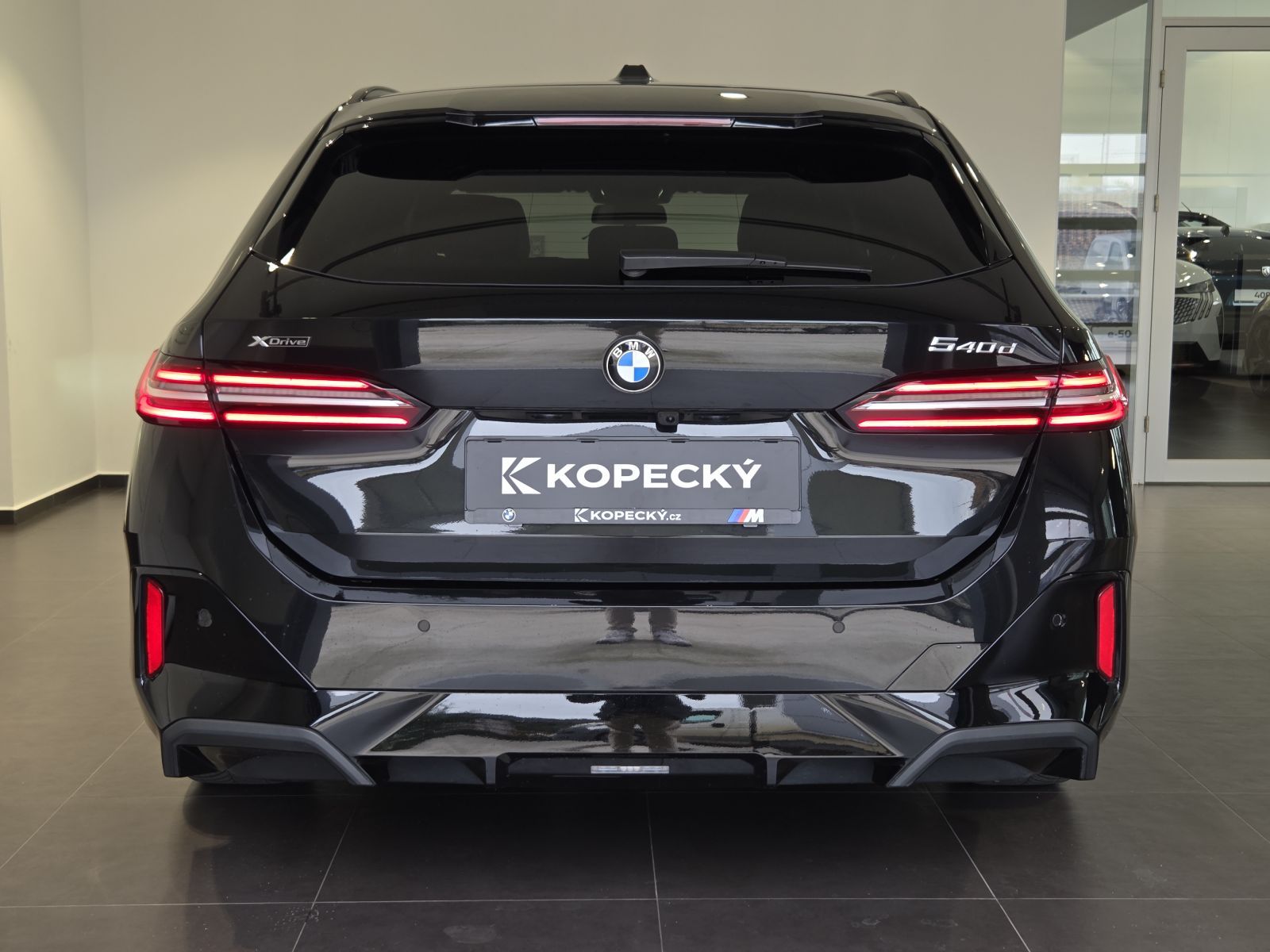 BMW Řada 5, 540d xDrive Touring M Sport - fotka 5