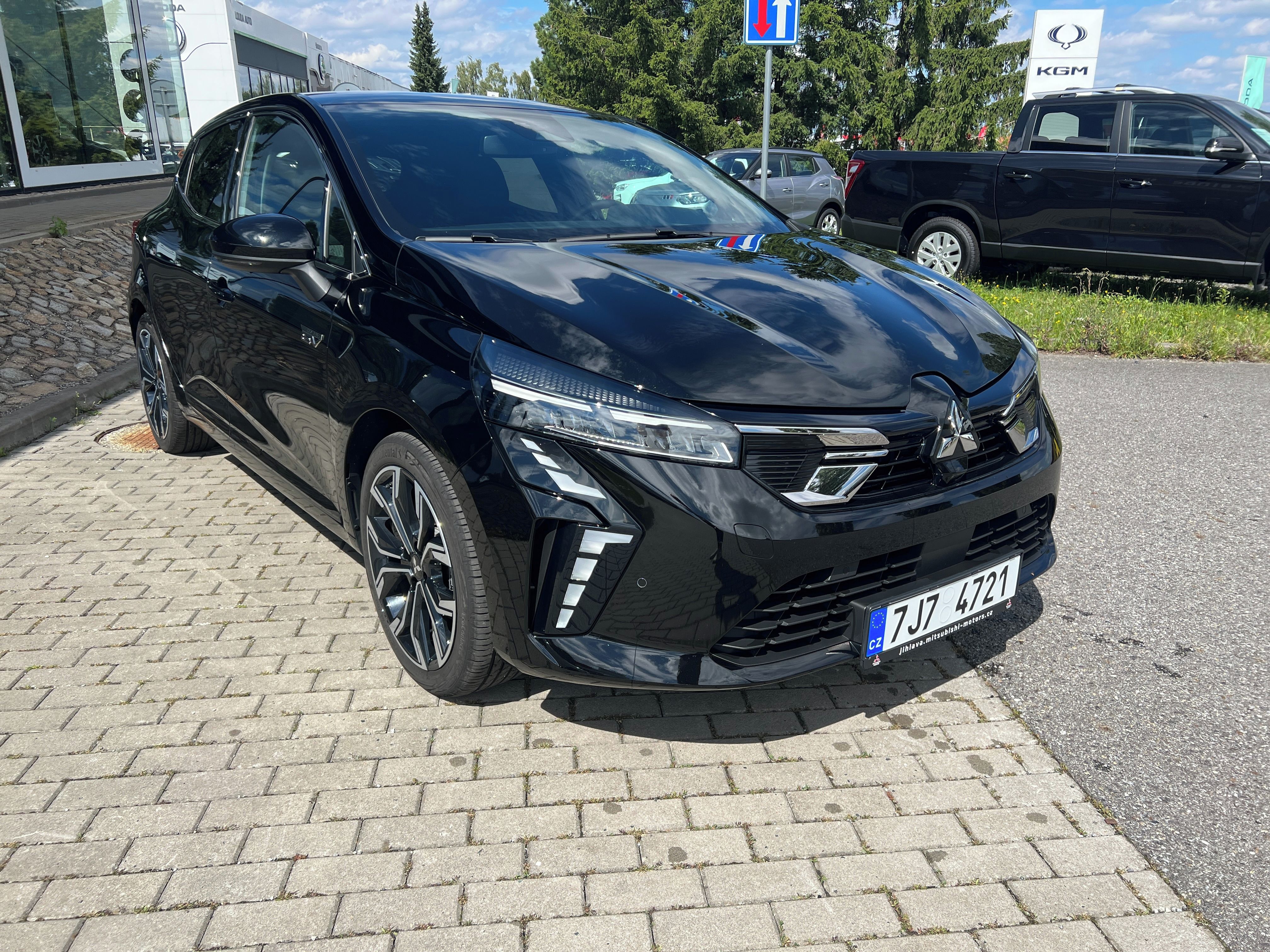 Mitsubishi Colt, 1,6 HEV INTENSE+ 2WD AT SLEVA - fotka 3