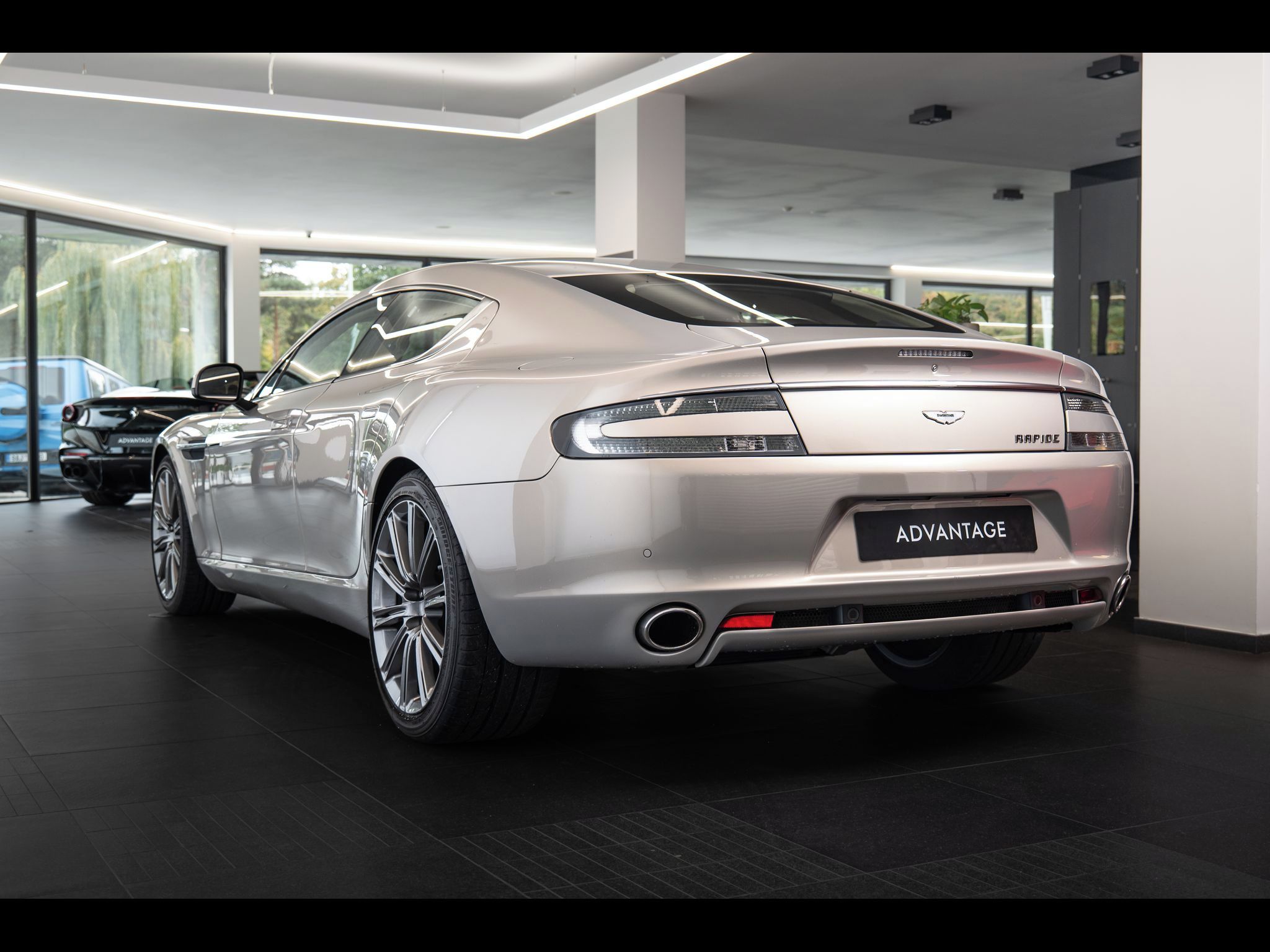 Aston Martin Rapide - fotka 4