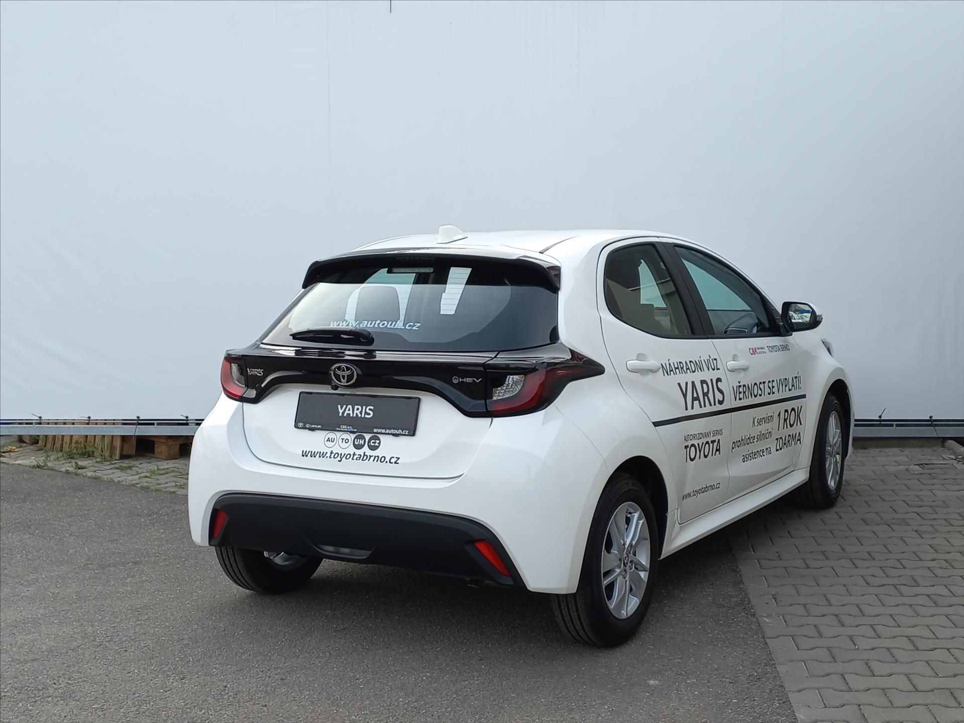 Toyota Yaris, 1,5 Hybrid e-CVT 116k  Comfort - fotka 3