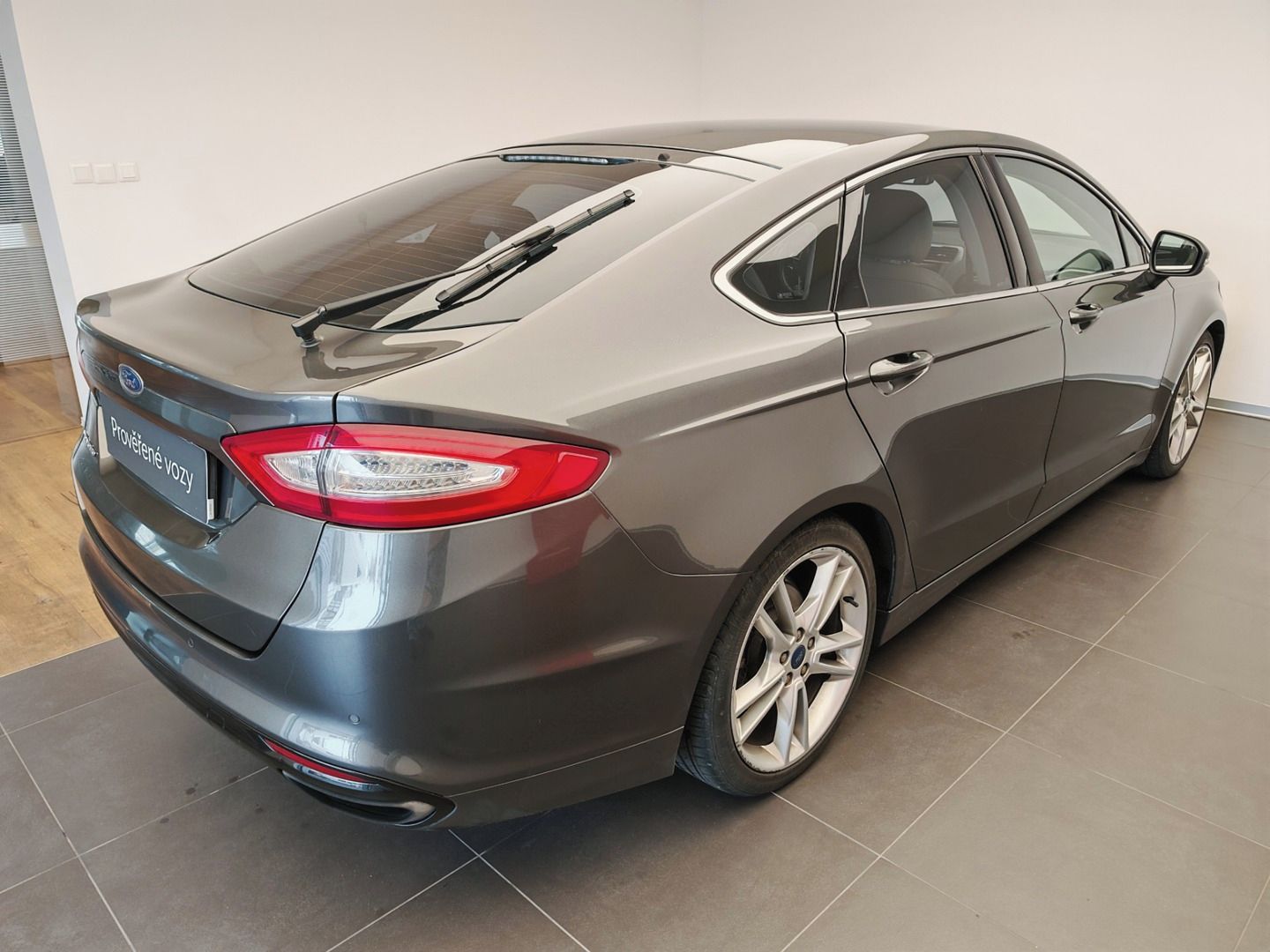 Ford Mondeo, Titanium 2.0 EcoBoost 179kW - fotka 3