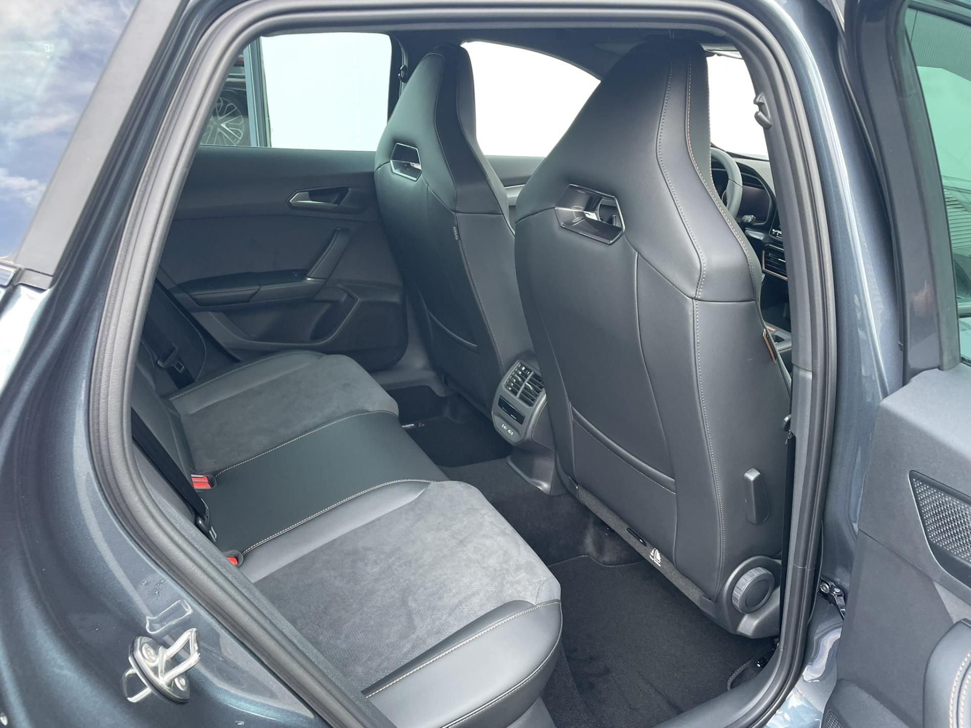 Cupra Formentor, Formentor 1.5 eTSI 150k DSG - fotka 6