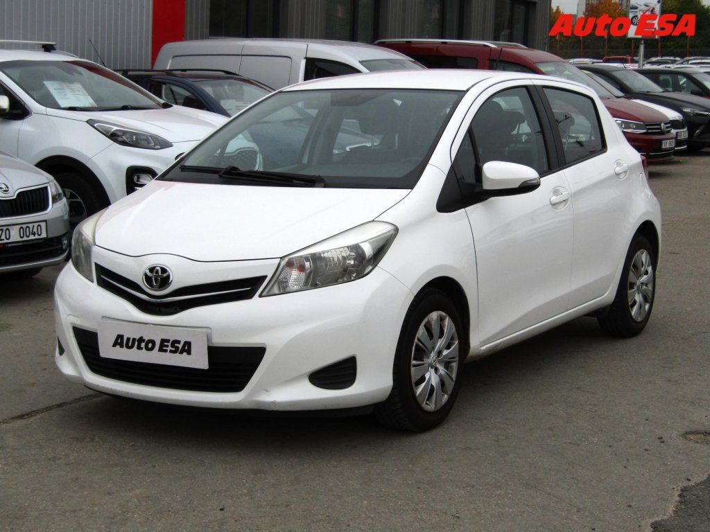 Toyota Yaris, 1.0VVT-i,2.maj,ČR,STK2/27 - fotka 3