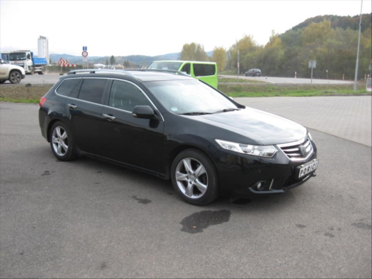 Honda Accord, 2,4 i-vtec - fotka 3