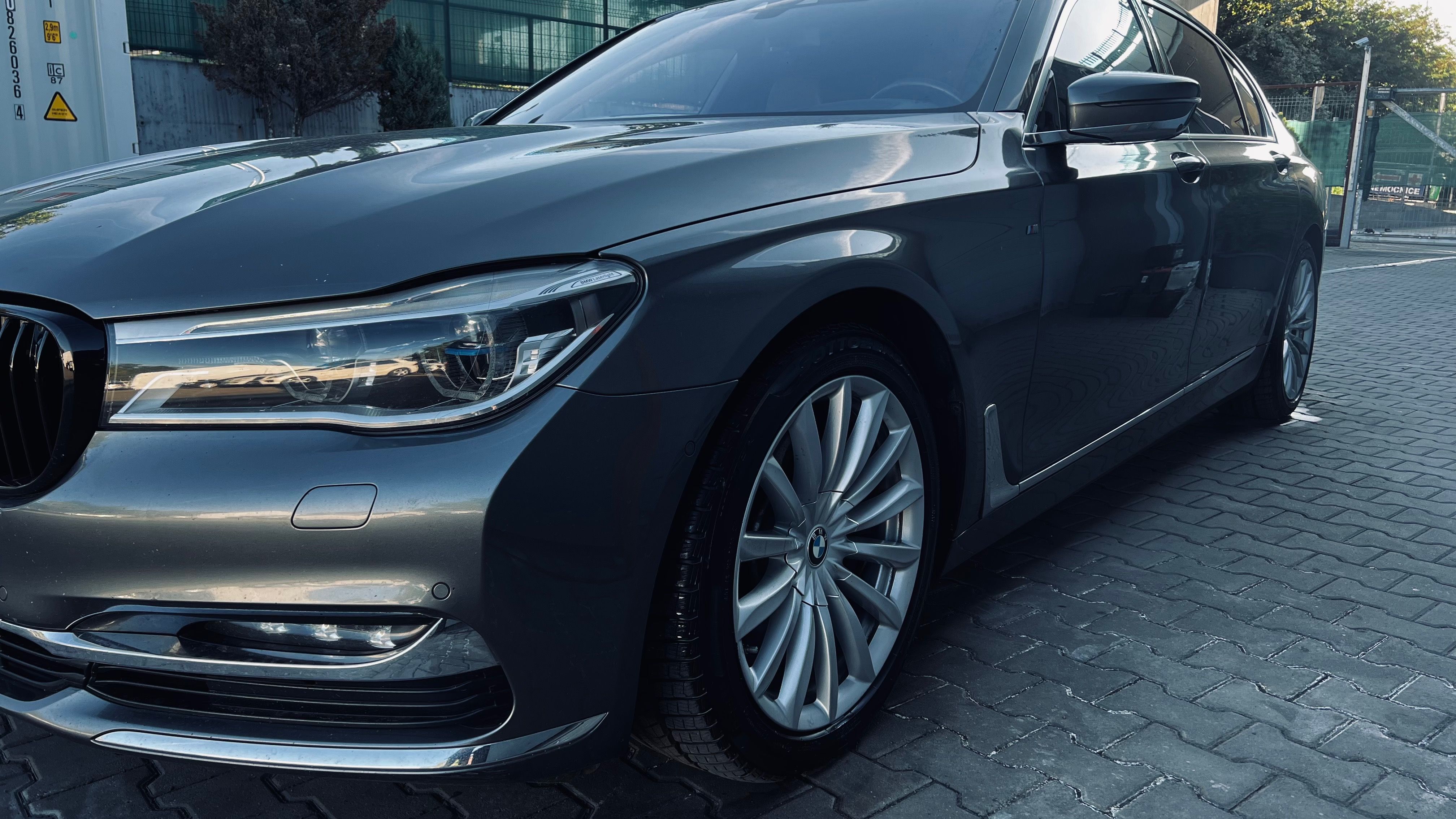 BMW Řada 7, BMW 760iL X-drive-výměna možná - fotka 6