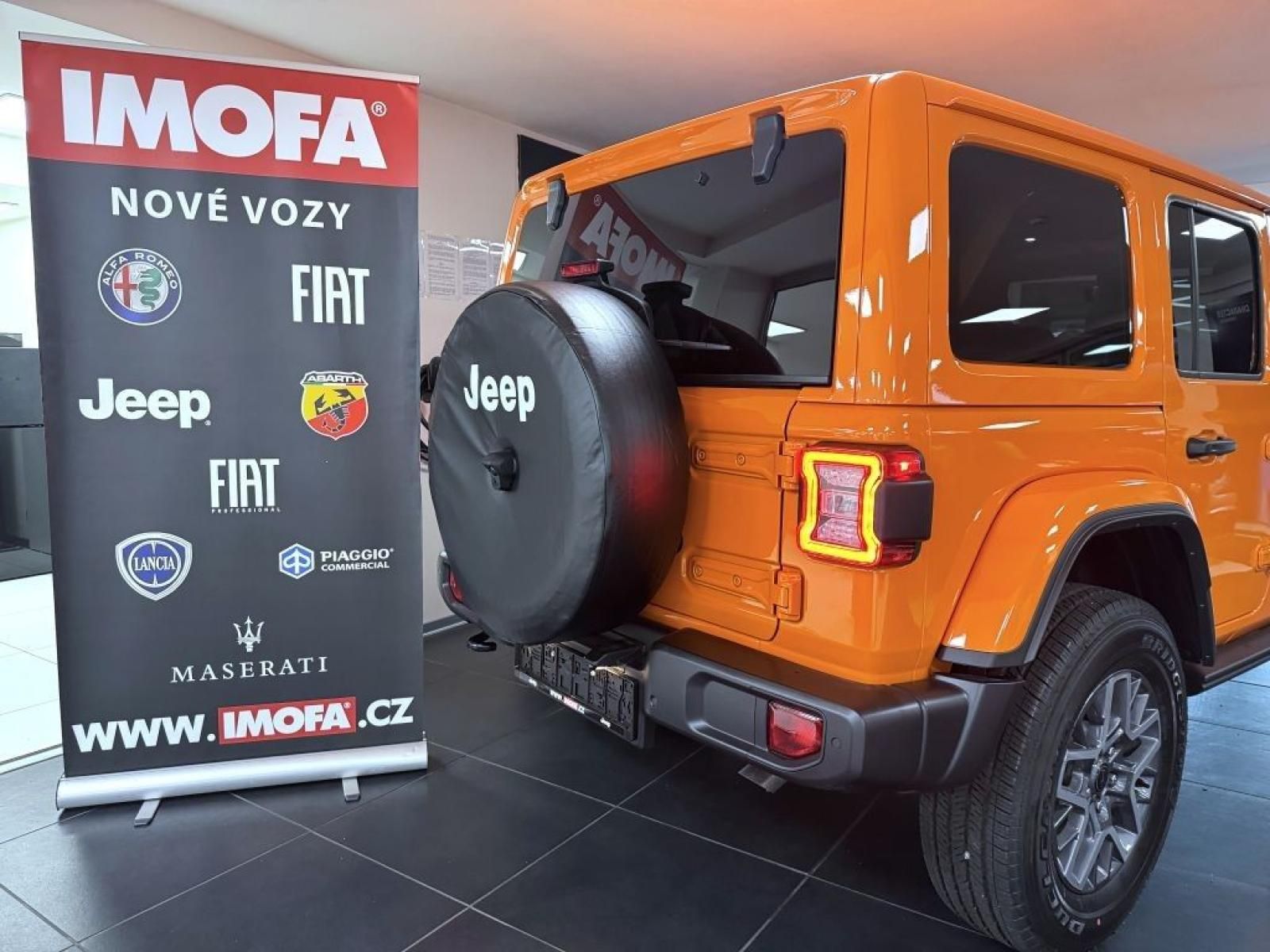 Jeep Wrangler, Unlimited 2.0T 272k AT8 - fotka 5