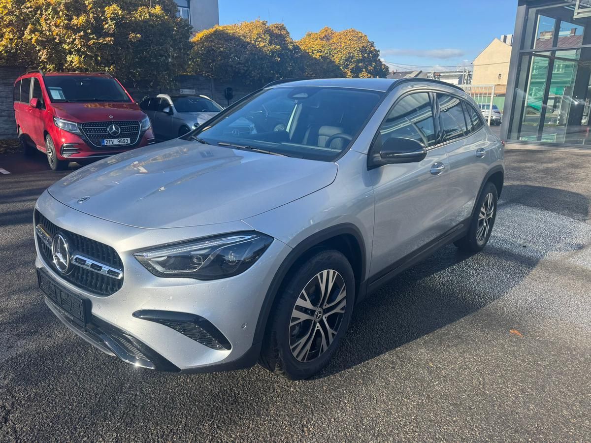 Mercedes-Benz GLA, 200 d 4MATIC - fotka 3