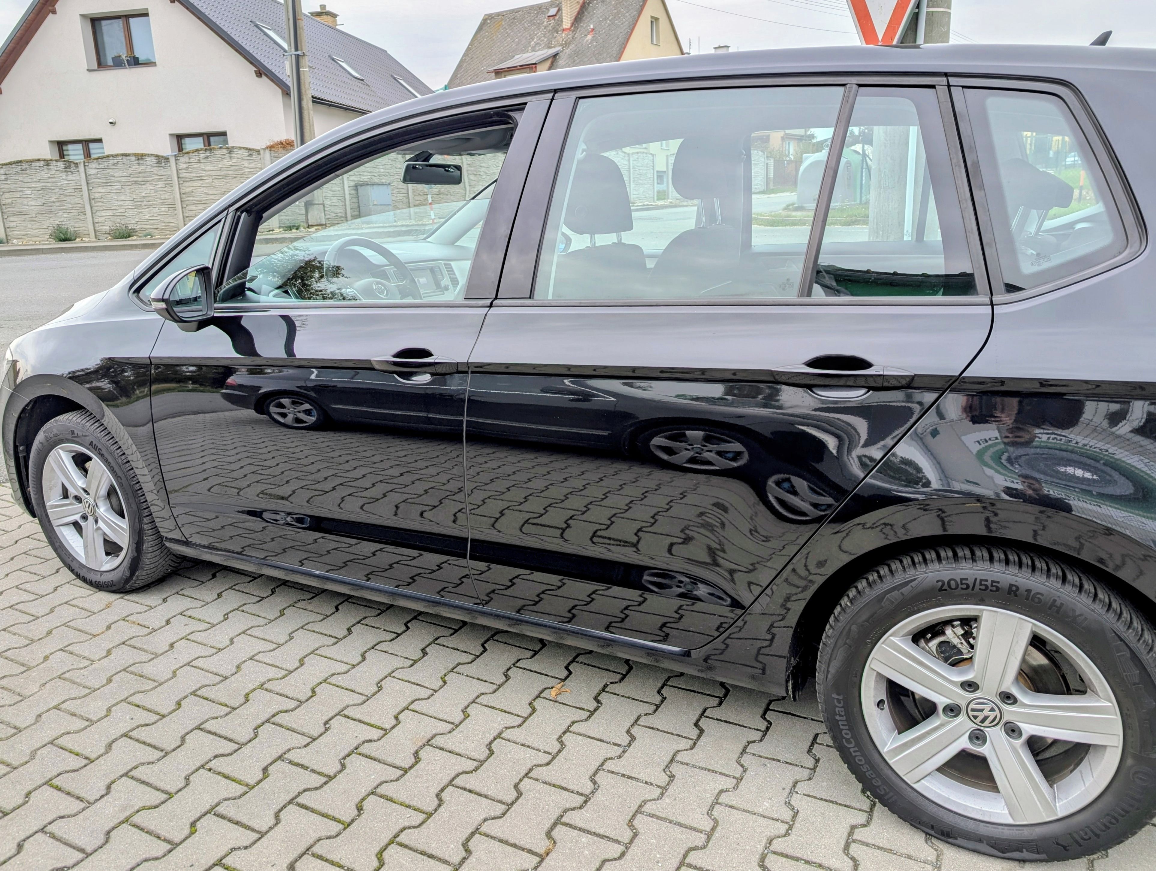Volkswagen Golf Sportsvan, SPORTSVAN 1.6TDi 81kW TAŽNÉ - fotka 6