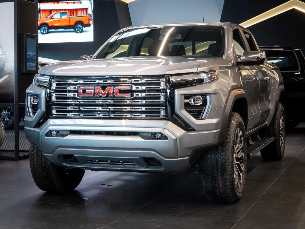 GMC Canyon, 2.7 Denali 4WD 2"Lift Head-up