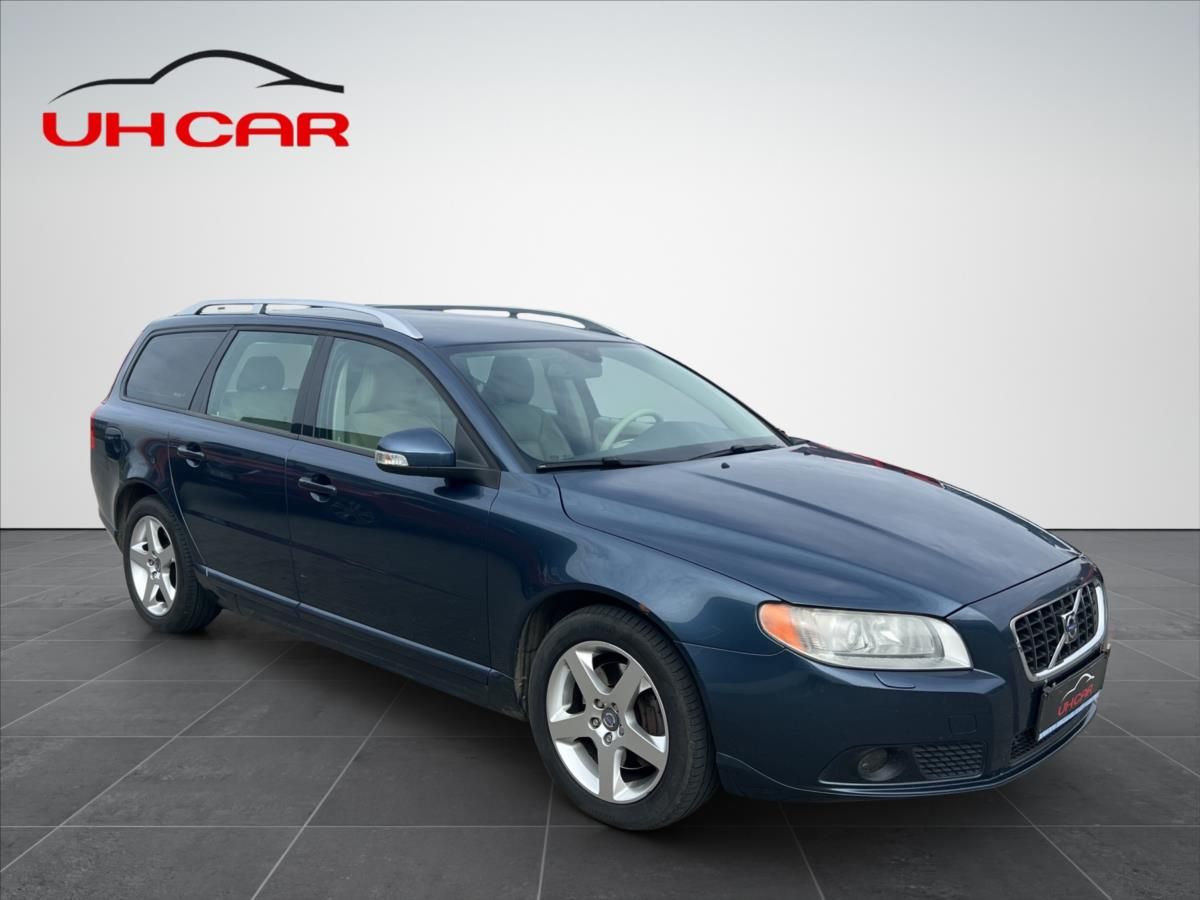 Volvo V70, 2,4   D5 - fotka 3