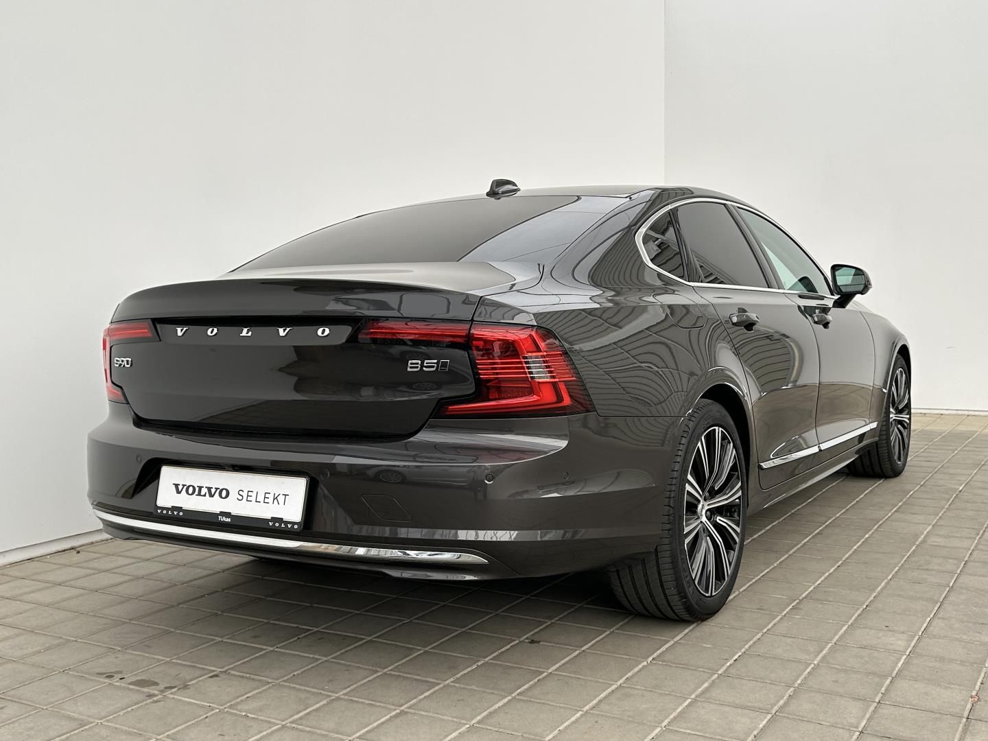 Volvo S90, 2.0B5 173kW 4x4  PLUS - fotka 5