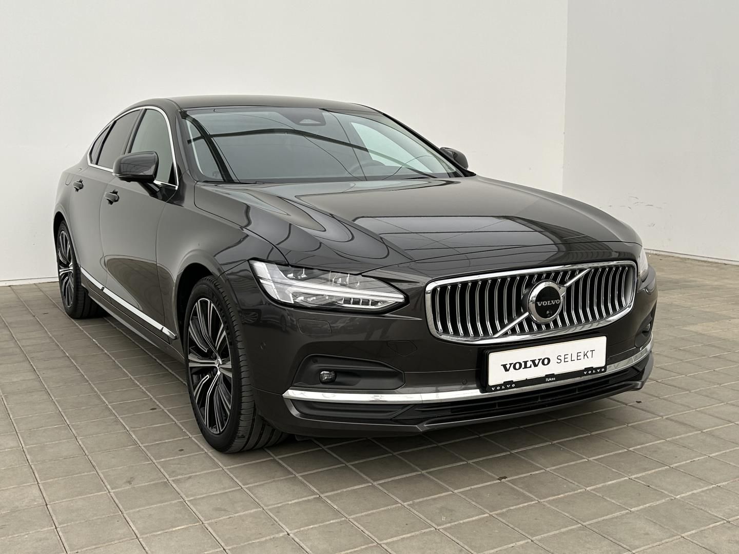 Volvo S90, 2.0B5 173kW 4x4  PLUS - fotka 3