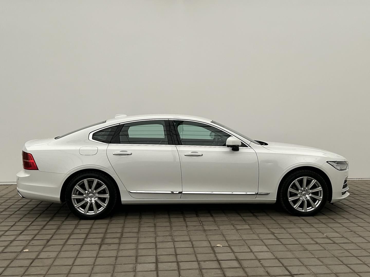 Volvo S90, 2.0T6 236kW 4x4  Inscription - fotka 4