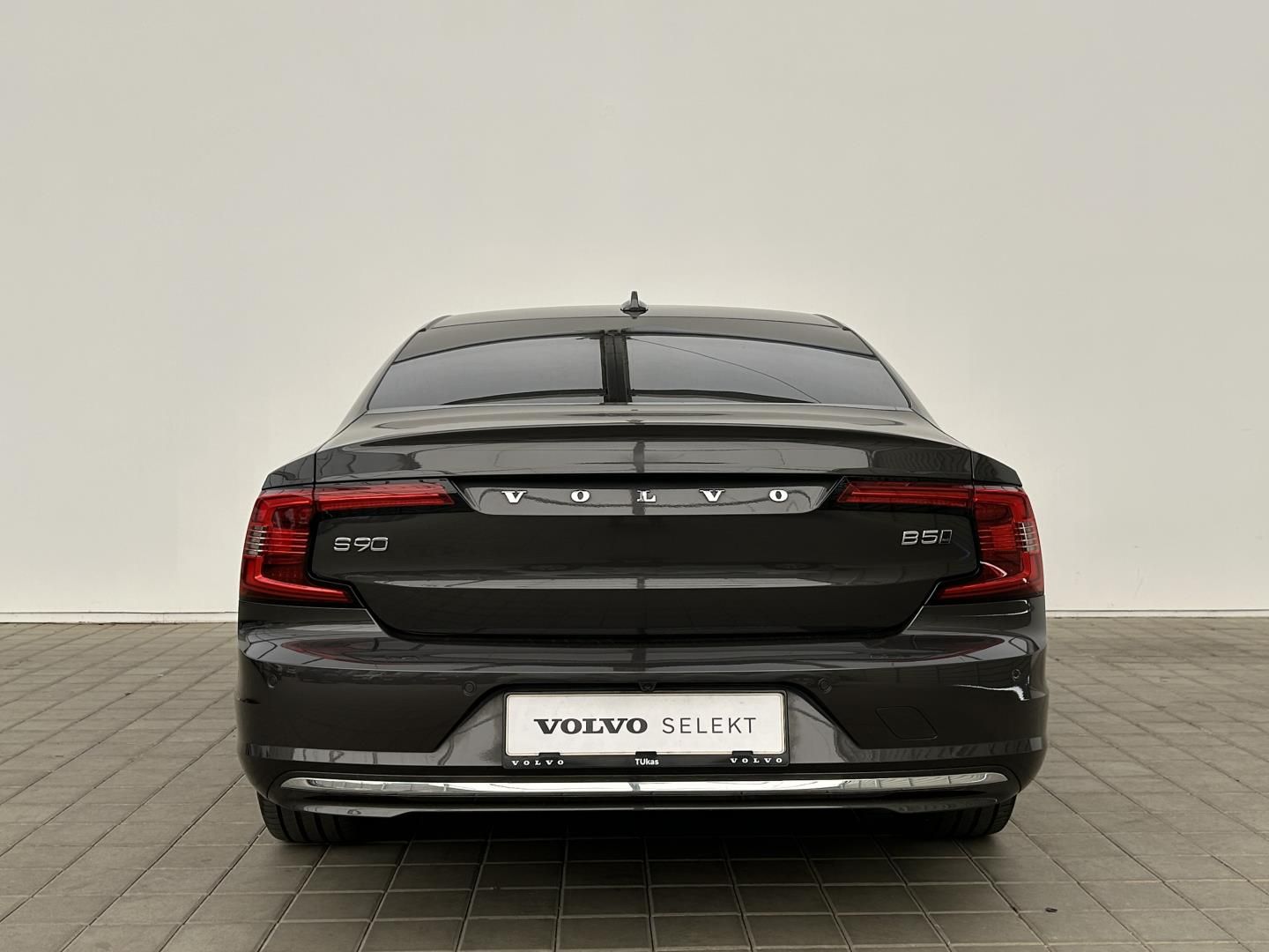 Volvo S90, 2.0B5 173kW 4x4  PLUS - fotka 6