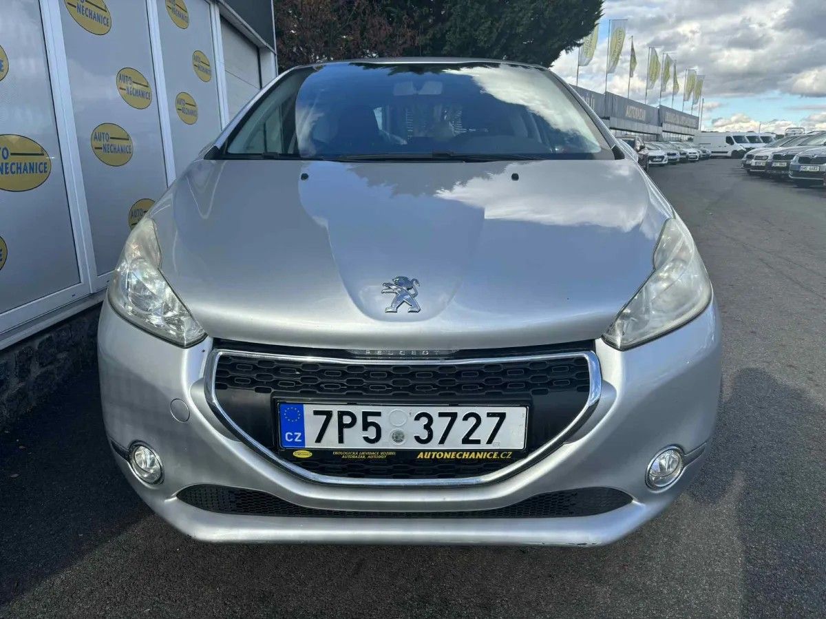 Peugeot 208, 1.2 PureTech - fotka 2