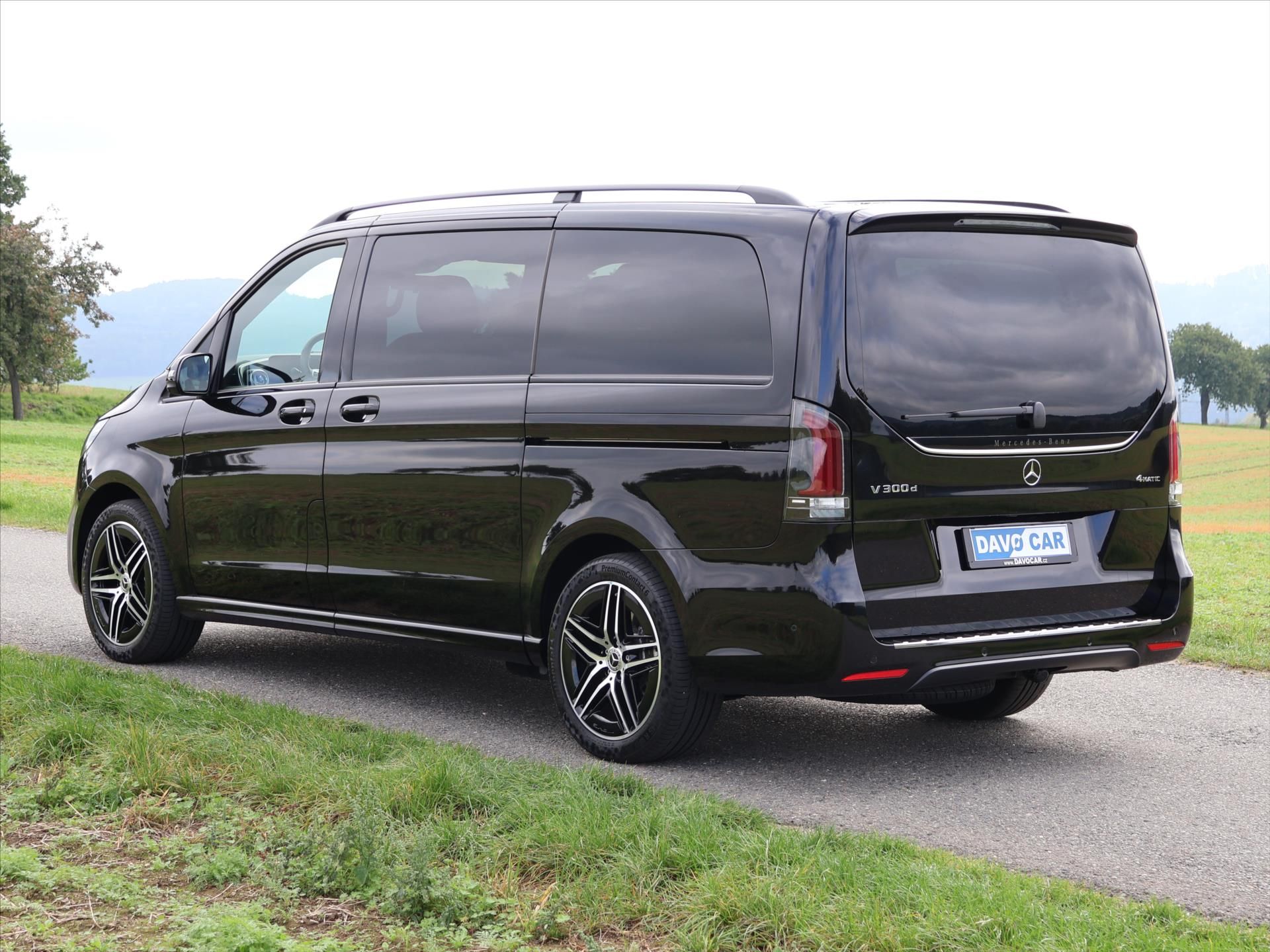 Mercedes-Benz Třídy V, 2,0 300d 4Matic Long Exclusive - fotka 5