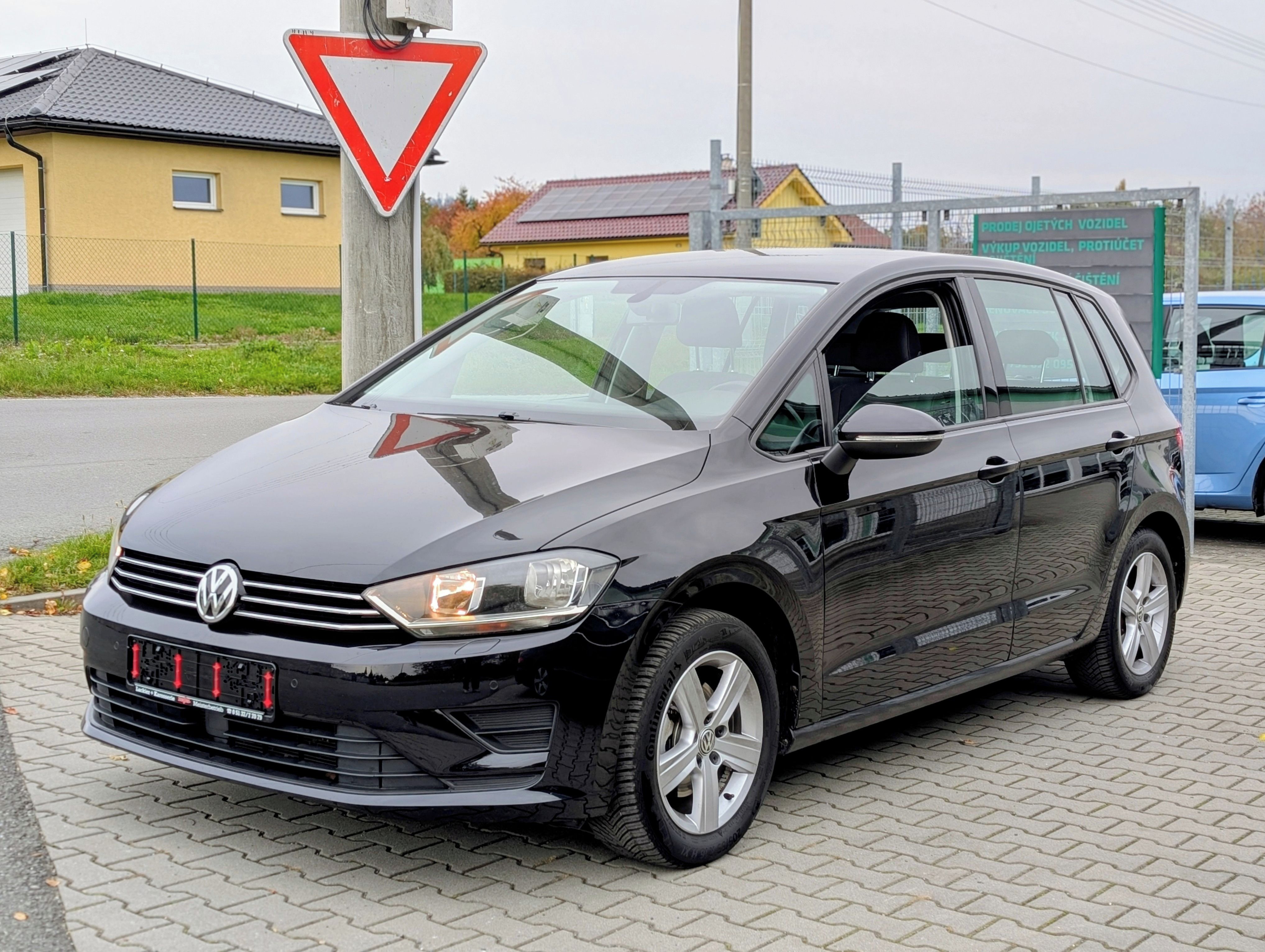Volkswagen Golf Sportsvan, SPORTSVAN 1.6TDi 81kW TAŽNÉ - fotka 2