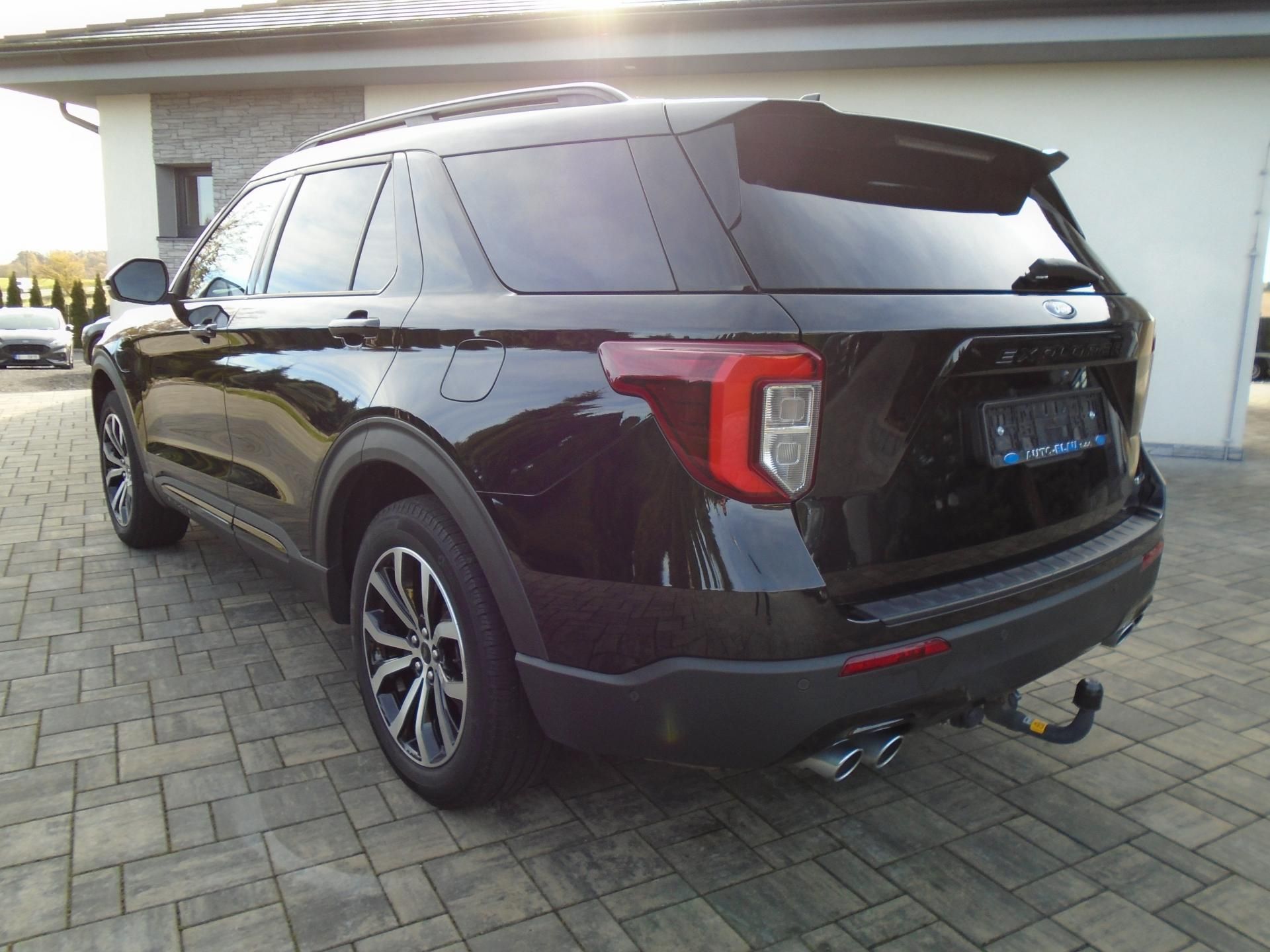 Ford Explorer, 3,0EcoBoost Plug-in-Hybrid ST - fotka 3