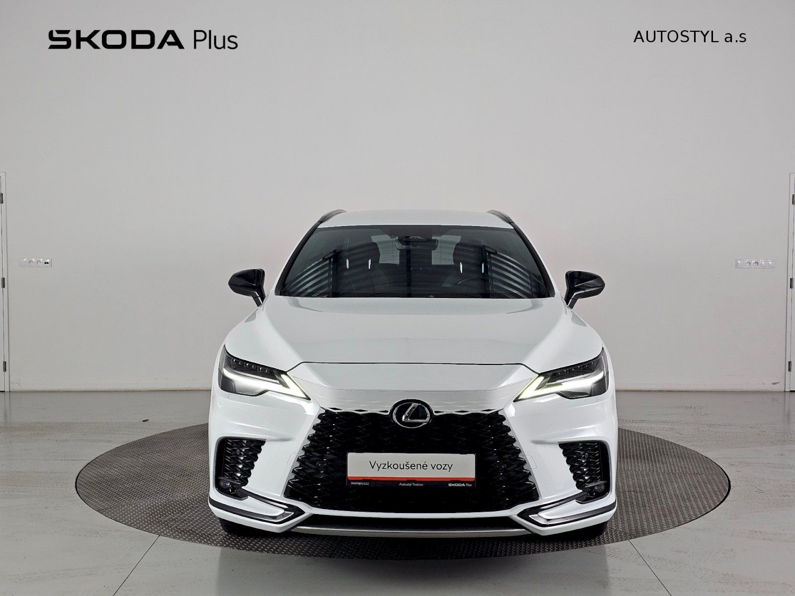 Lexus RX 500h, 2.4 HEV 371k F Sport - fotka 4