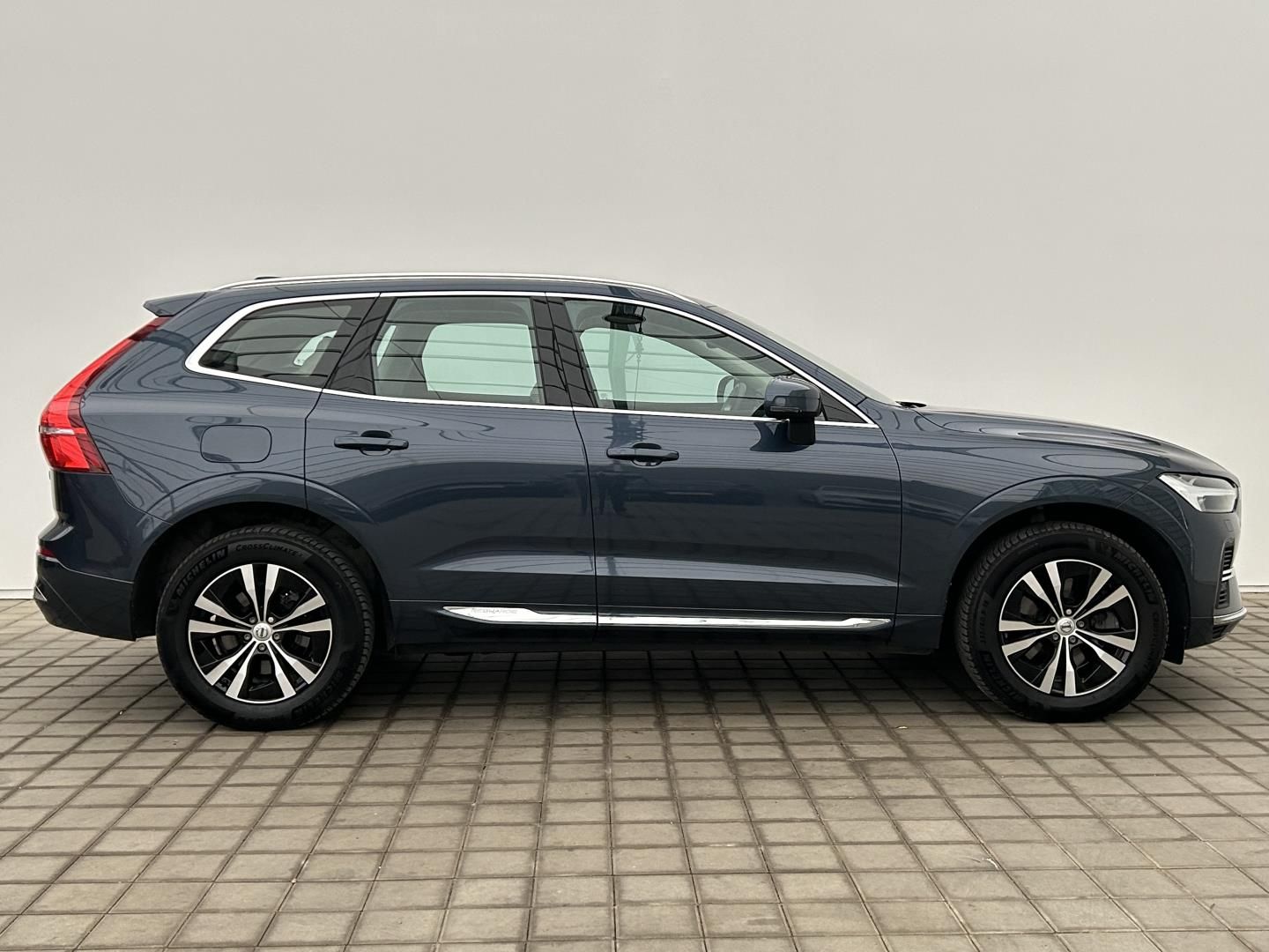Volvo XC60, 2.0T6 257kW 4x4  Recharge PLUS - fotka 4