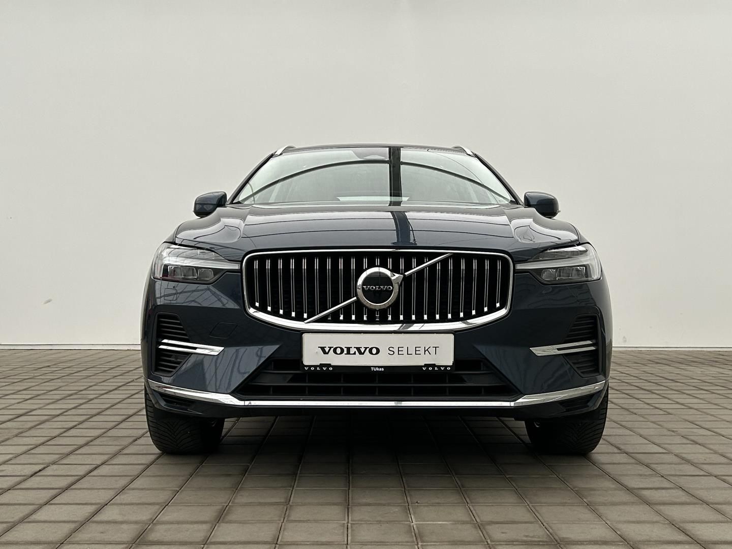 Volvo XC60, 2.0T6 257kW 4x4  Recharge PLUS - fotka 2
