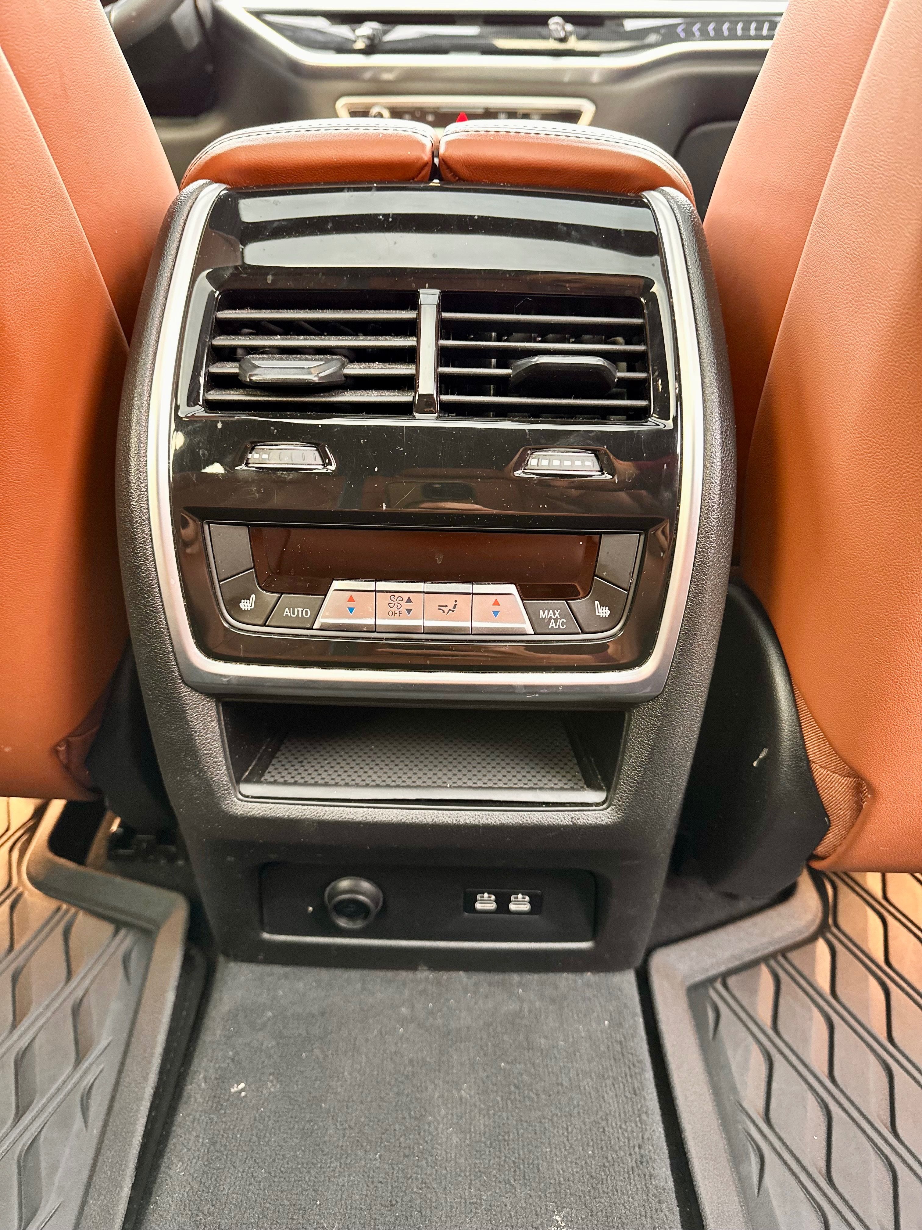 BMW X7, xDrive 40i - Dravit Gray - fotka 6