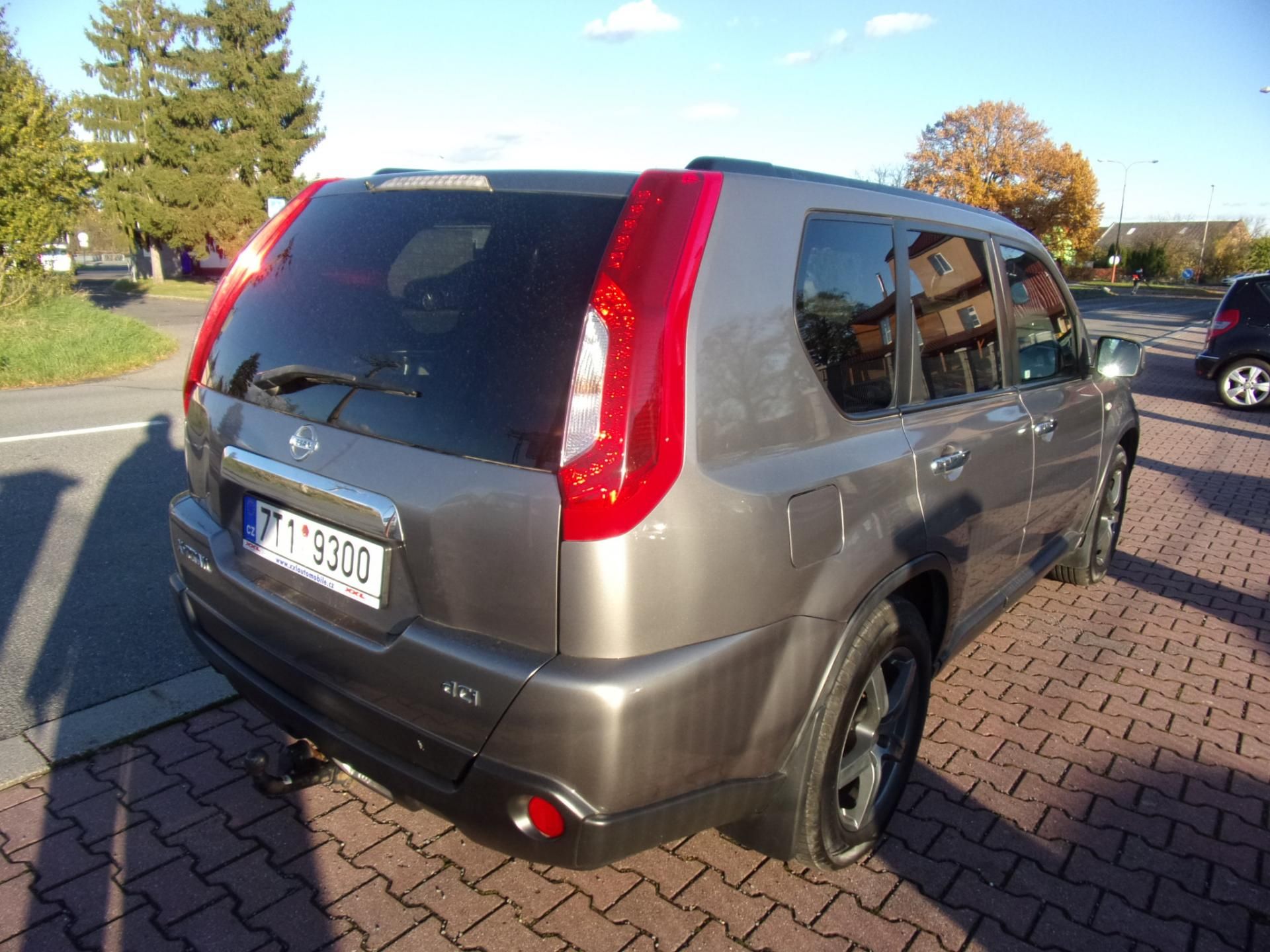Nissan X-Trail, 2,0DCI 110kW 4x4 AUT AC TAŽNÉ - fotka 4