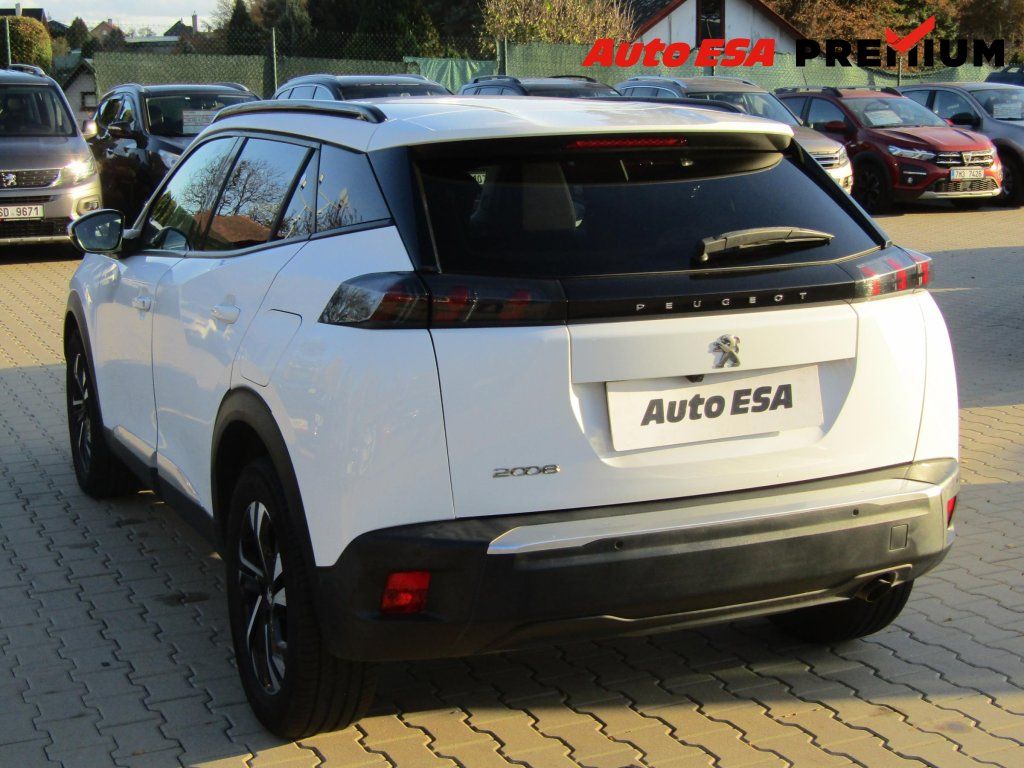 Peugeot 2008, 1.2i,ČR,LED - fotka 4