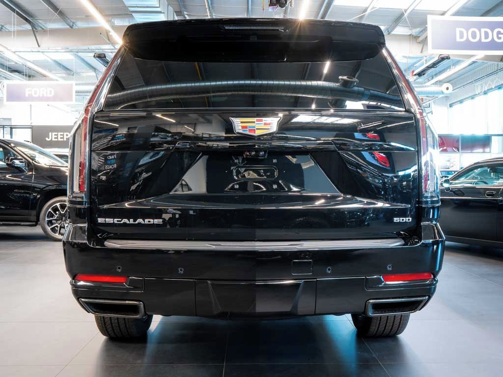 Cadillac Escalade, 6.2 ESV Sport Platinum 2025 - fotka 4