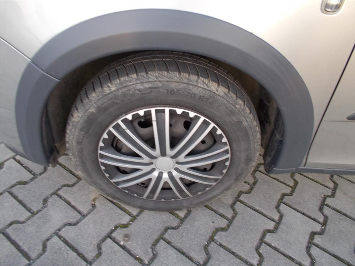 Škoda Fabia, 1,2 HTP ČR KLIMA OK  II - fotka 6