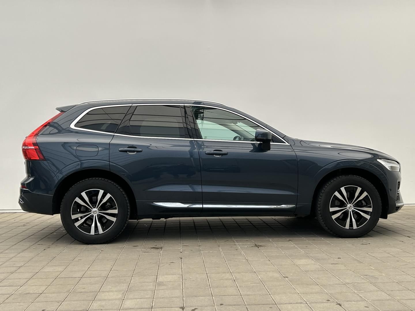 Volvo XC60, 2.0T6 251kW 4x4  Inscription - fotka 4