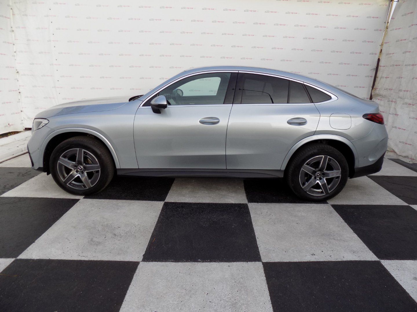 Mercedes-Benz GLC, 300e/AMG/EQ-Power/DPH/LED/ - fotka 4