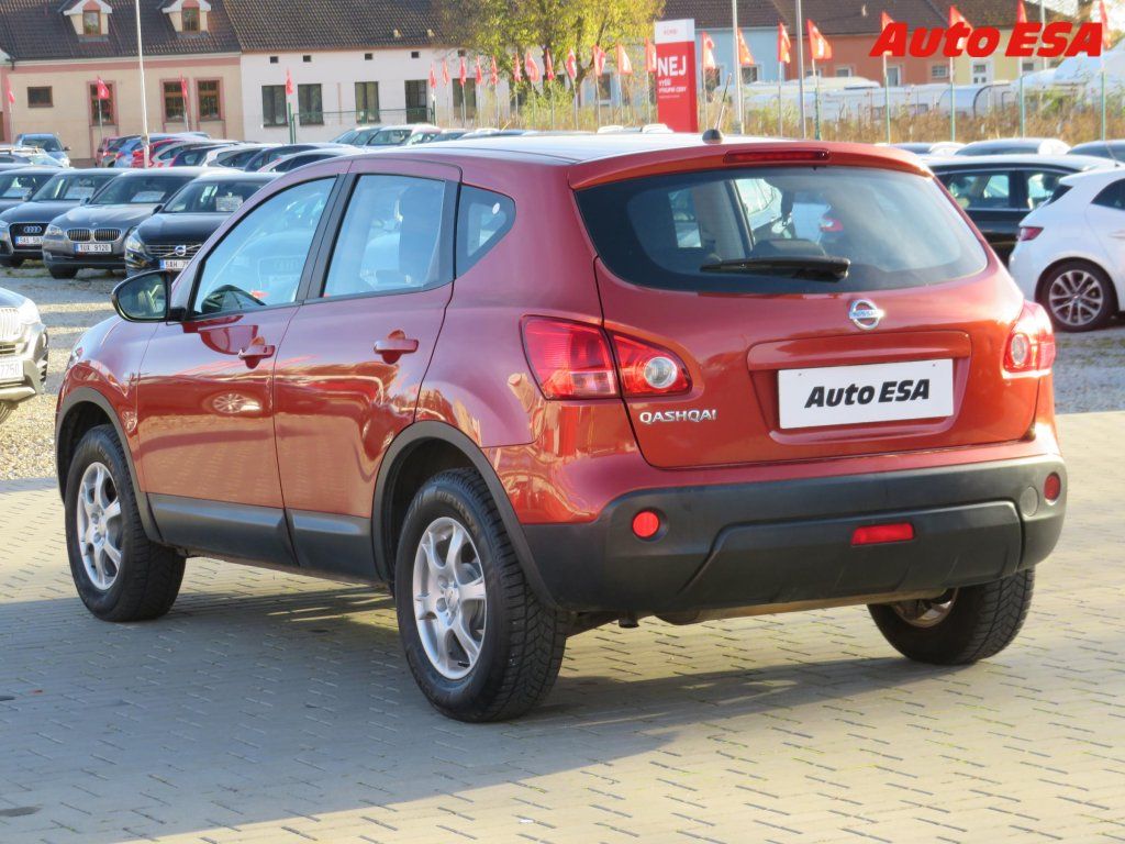 Nissan Qashqai, 2.0i,AC,tempo - fotka 6