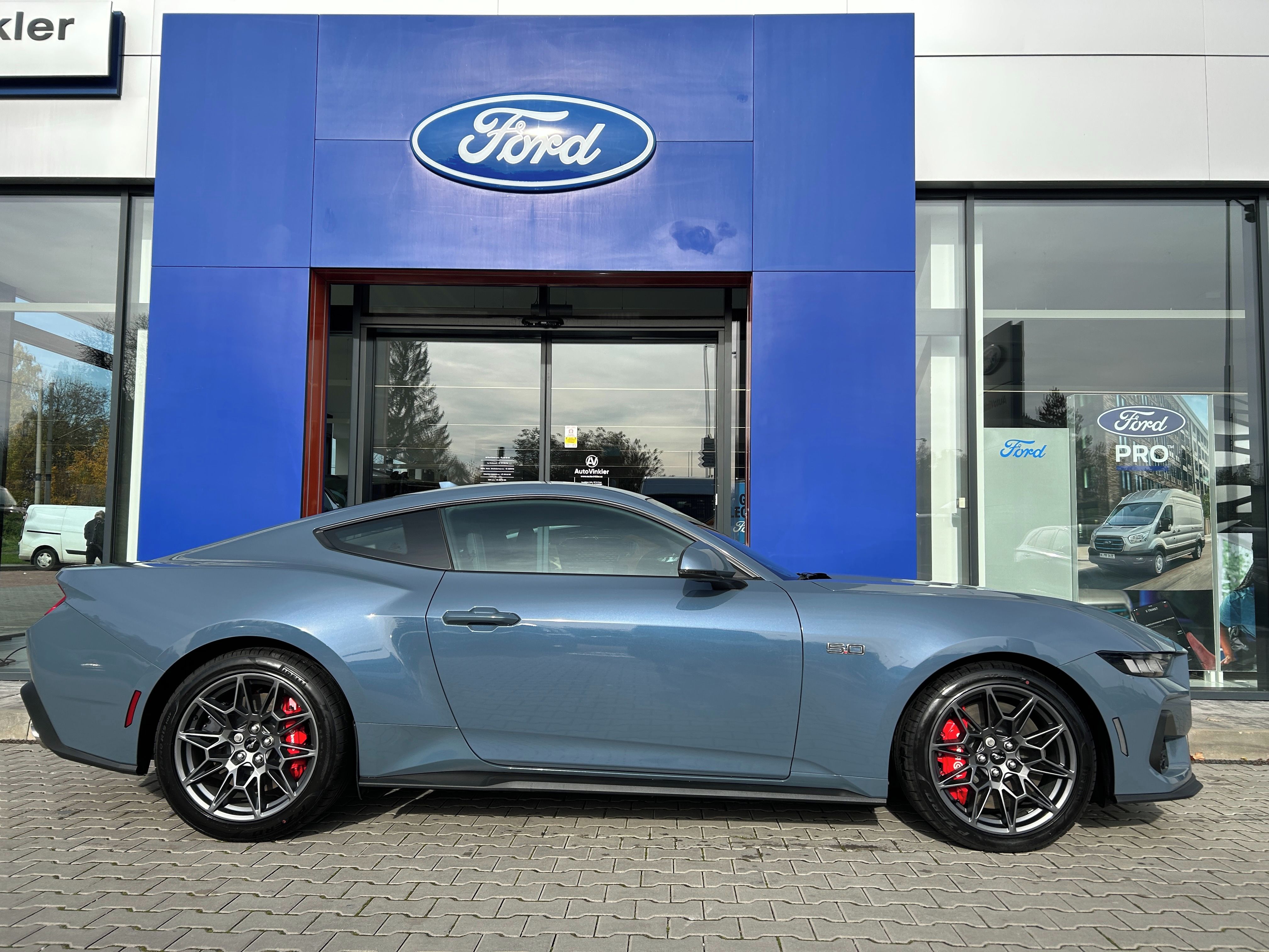 Ford Mustang, 5.0 GT 328 kW V8 - fotka 4