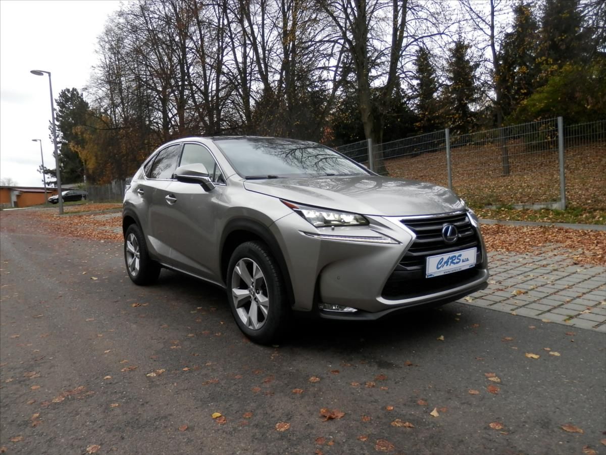 Lexus NX 300h, 2,5 i 4WD, Panorama, DPH - fotka 5