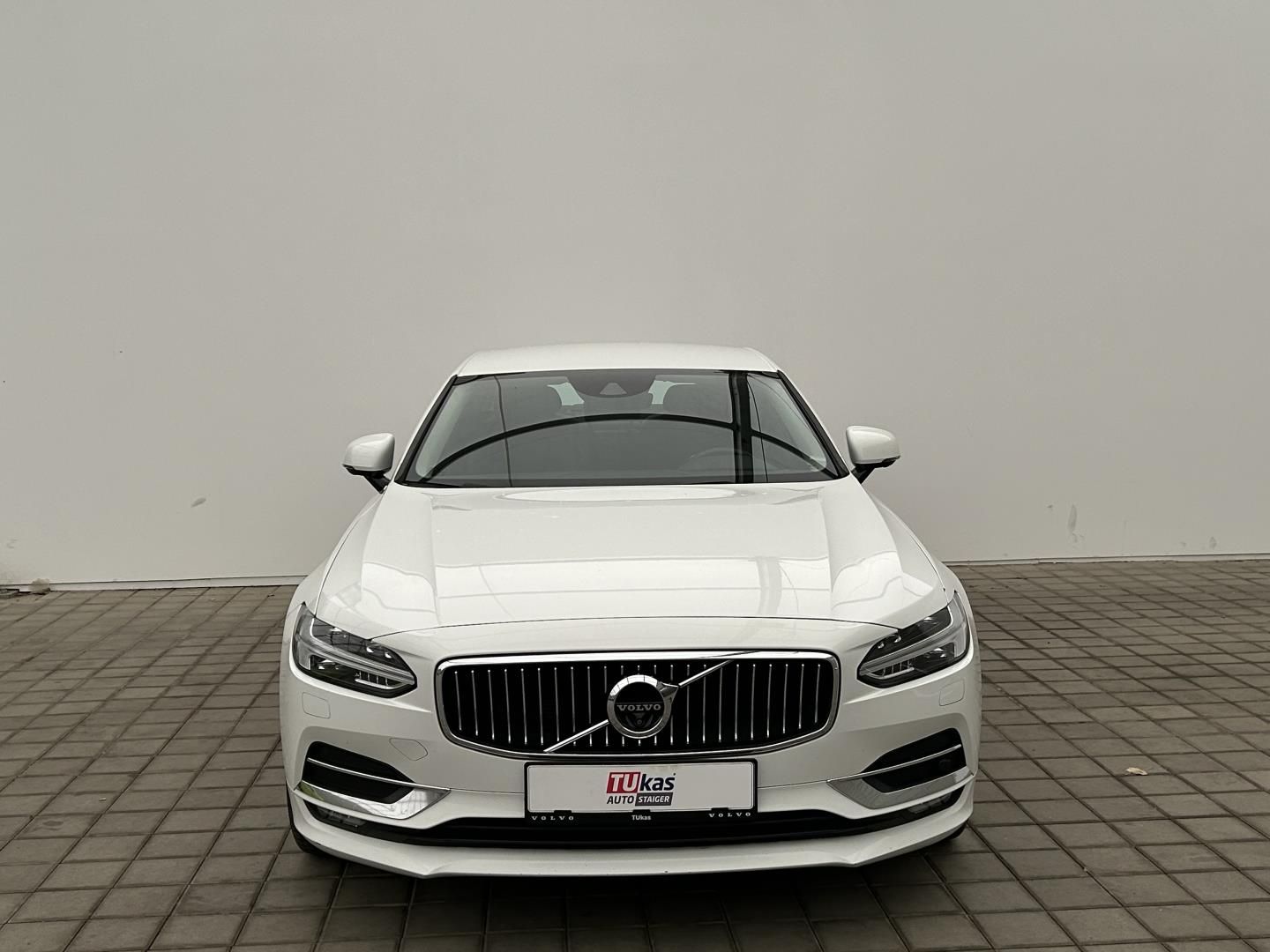 Volvo S90, 2.0T6 236kW 4x4  Inscription - fotka 2