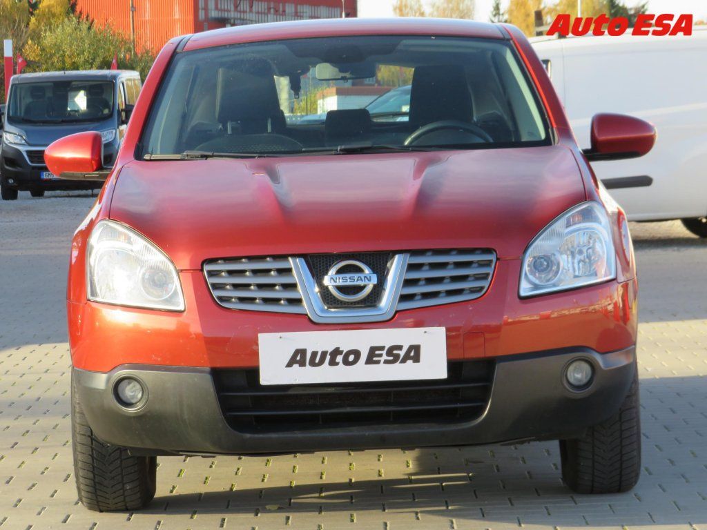 Nissan Qashqai, 2.0i,AC,tempo - fotka 2