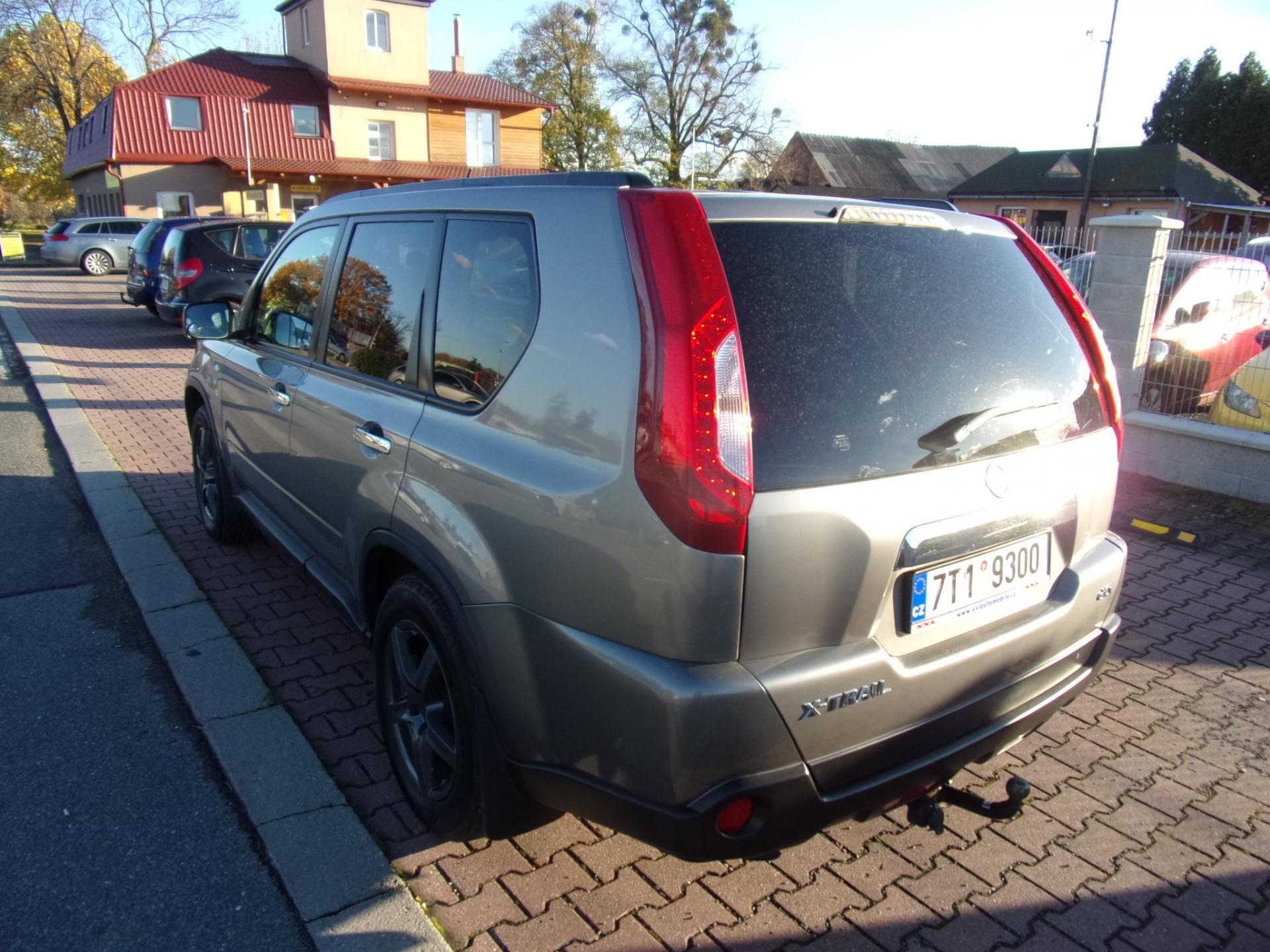 Nissan X-Trail, 2,0DCI 110kW 4x4 AUT AC TAŽNÉ - fotka 6
