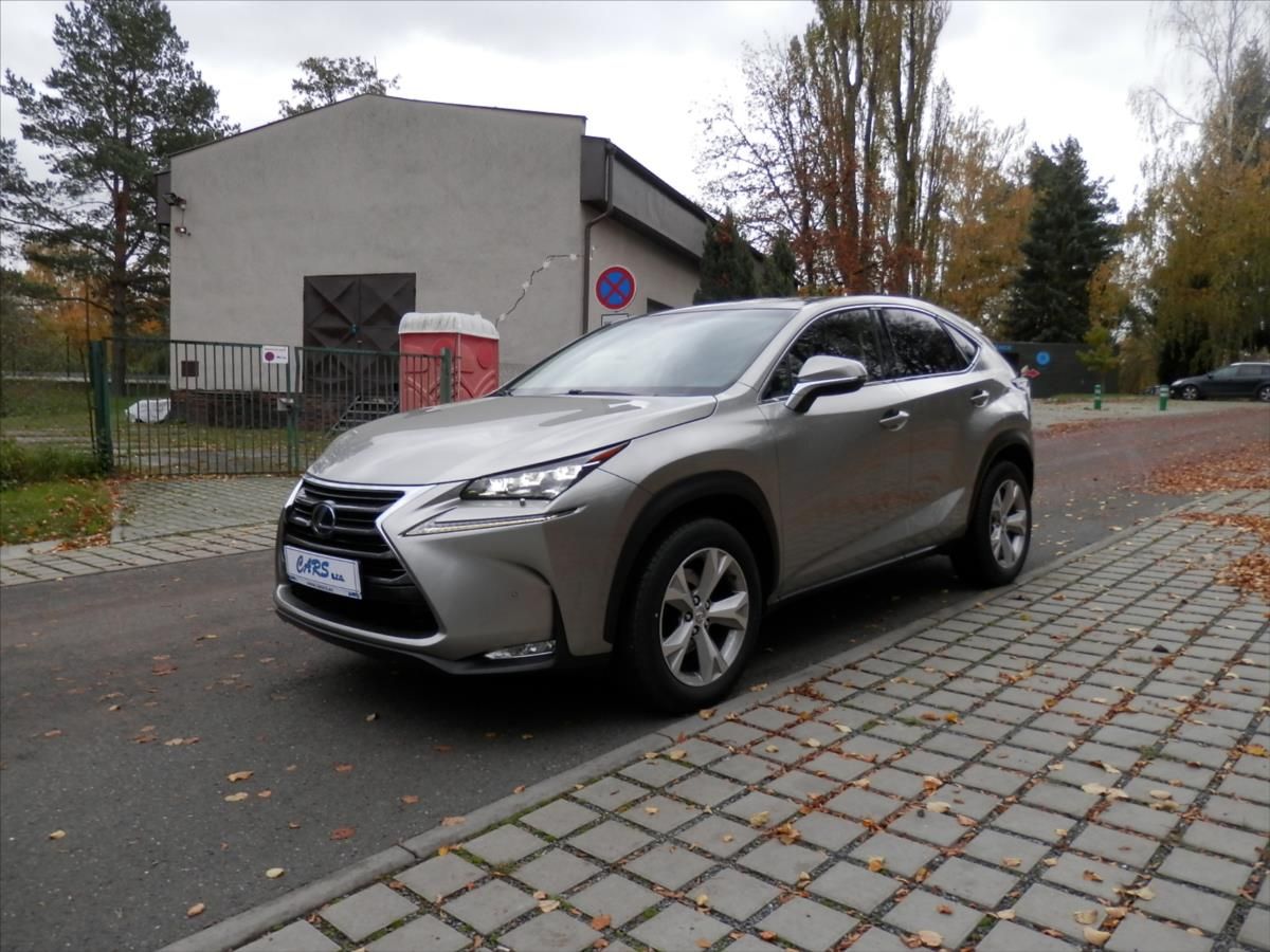 Lexus NX 300h, 2,5 i 4WD, Panorama, DPH - fotka 2