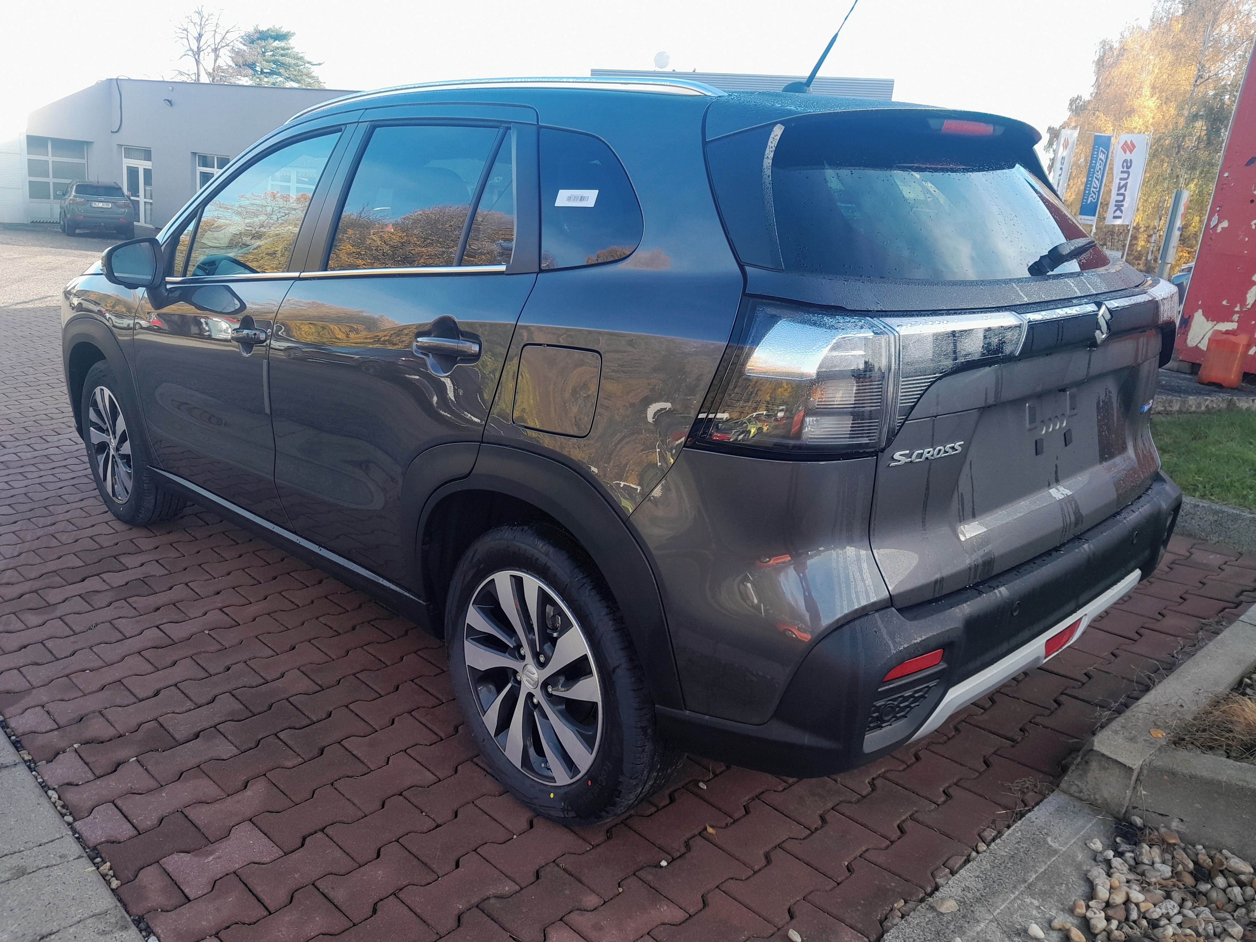 Suzuki S-Cross, 1,4 ELEGANCE 4x4 PANORAMA - fotka 4
