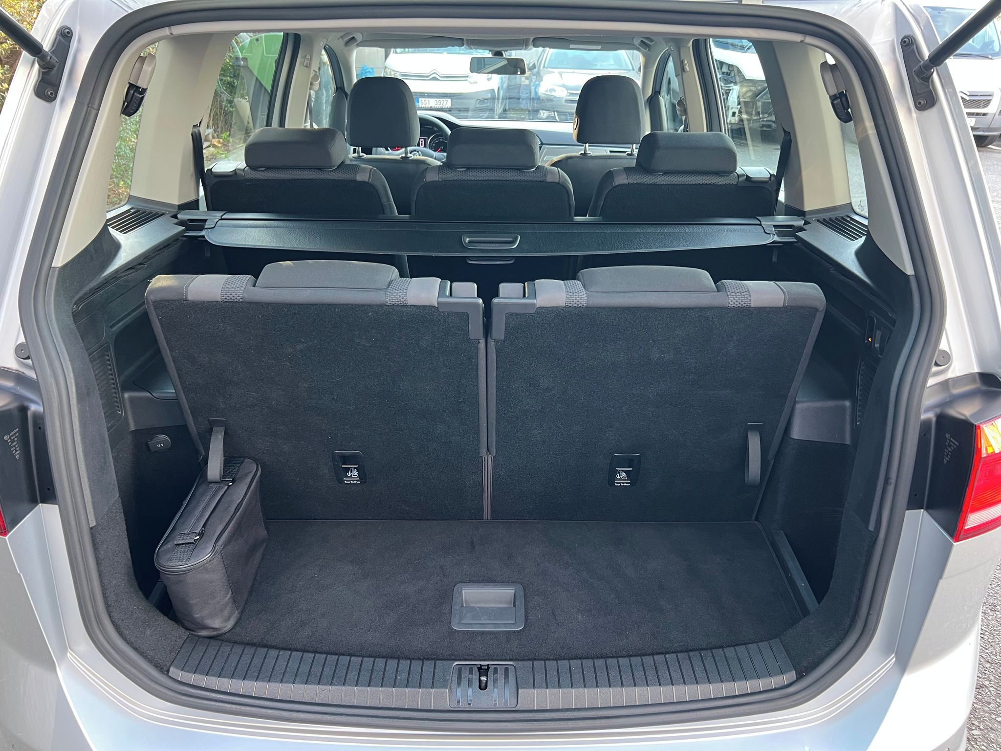 Volkswagen Touran, 1.2 110k SERVIS ZÁRUKA TAŽNÉ - fotka 6