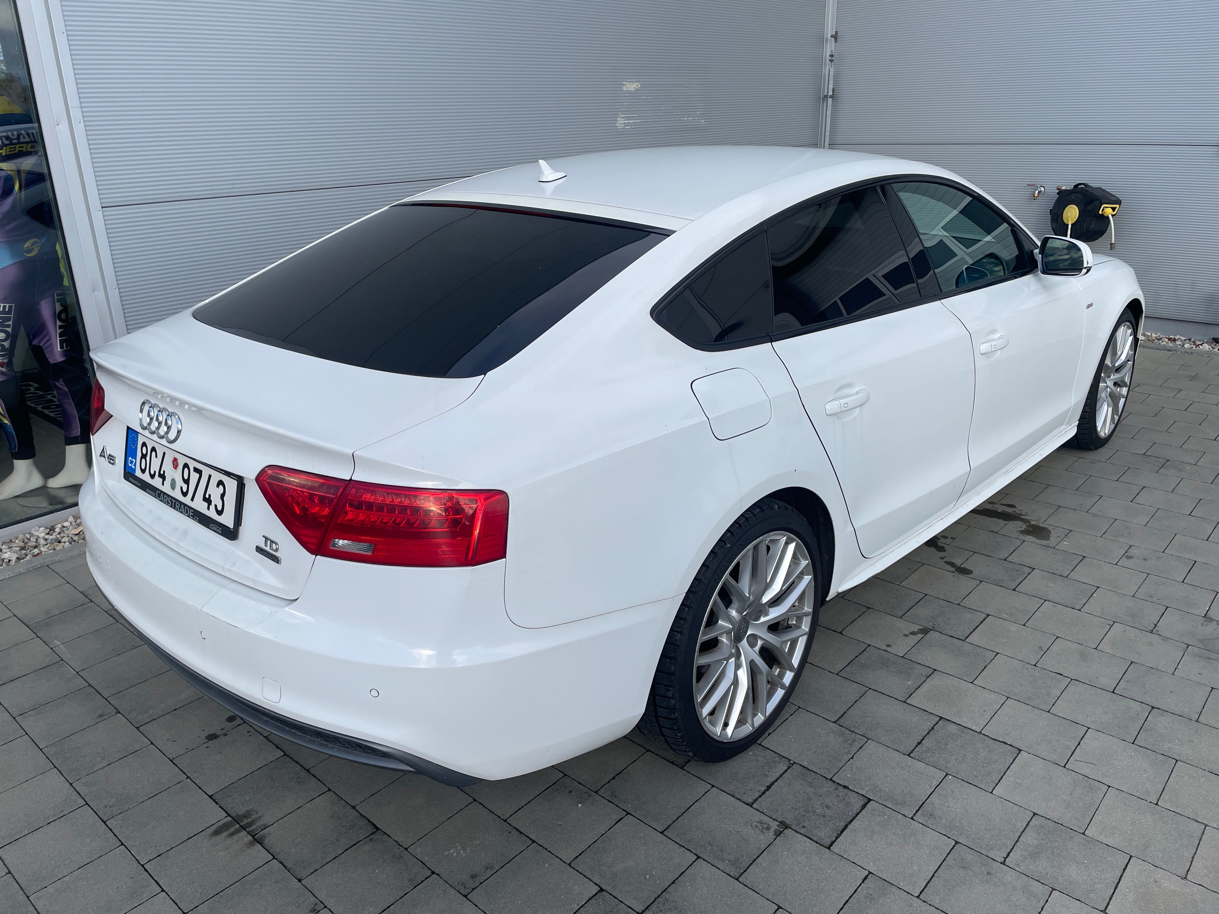 Audi A5, 2.0 TDI Quattro S line - fotka 3