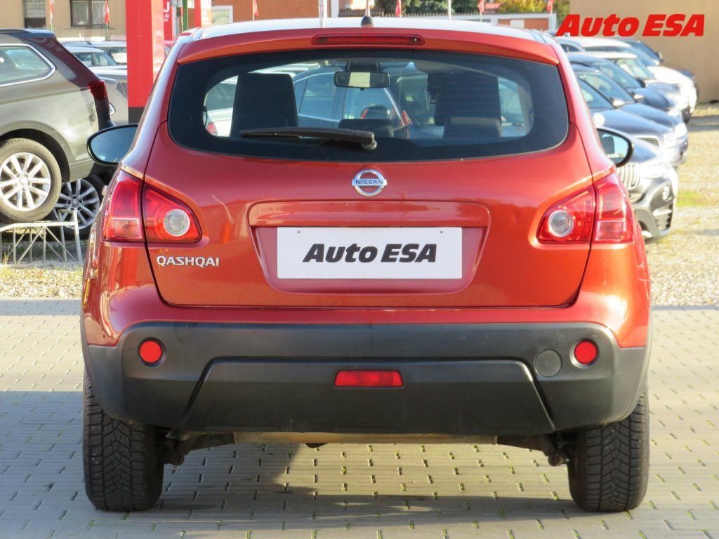 Nissan Qashqai, 2.0i,AC,tempo - fotka 5